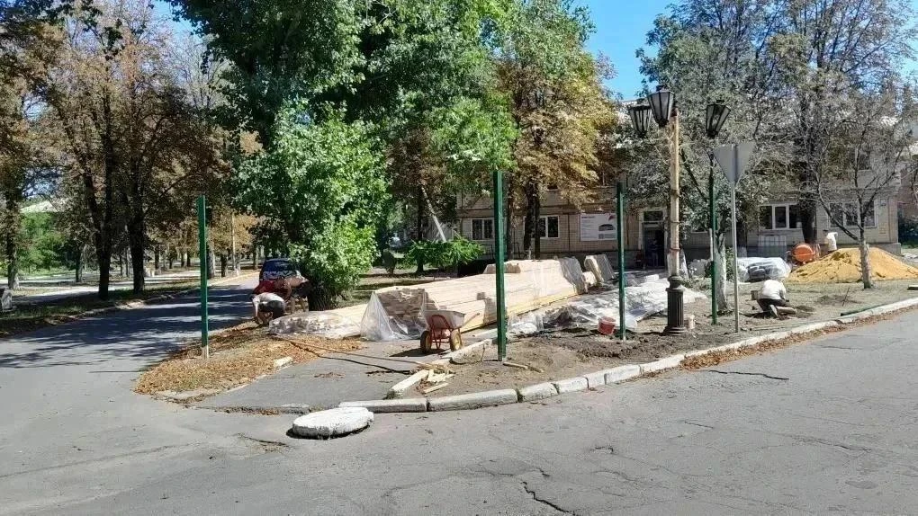 Несмотря на продолжающуюся войну, культурная жизнь в Ясиноватском округе не замирала ни...