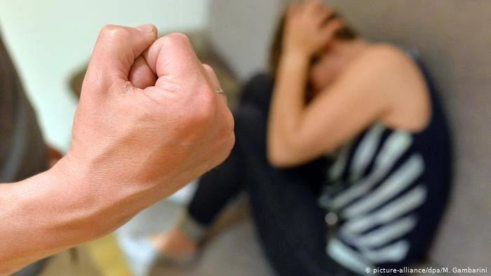 🔥Пришел пьяным — разбил голову: в Вешкайме экс-супруг жестоко избил бывшую жену за зам...