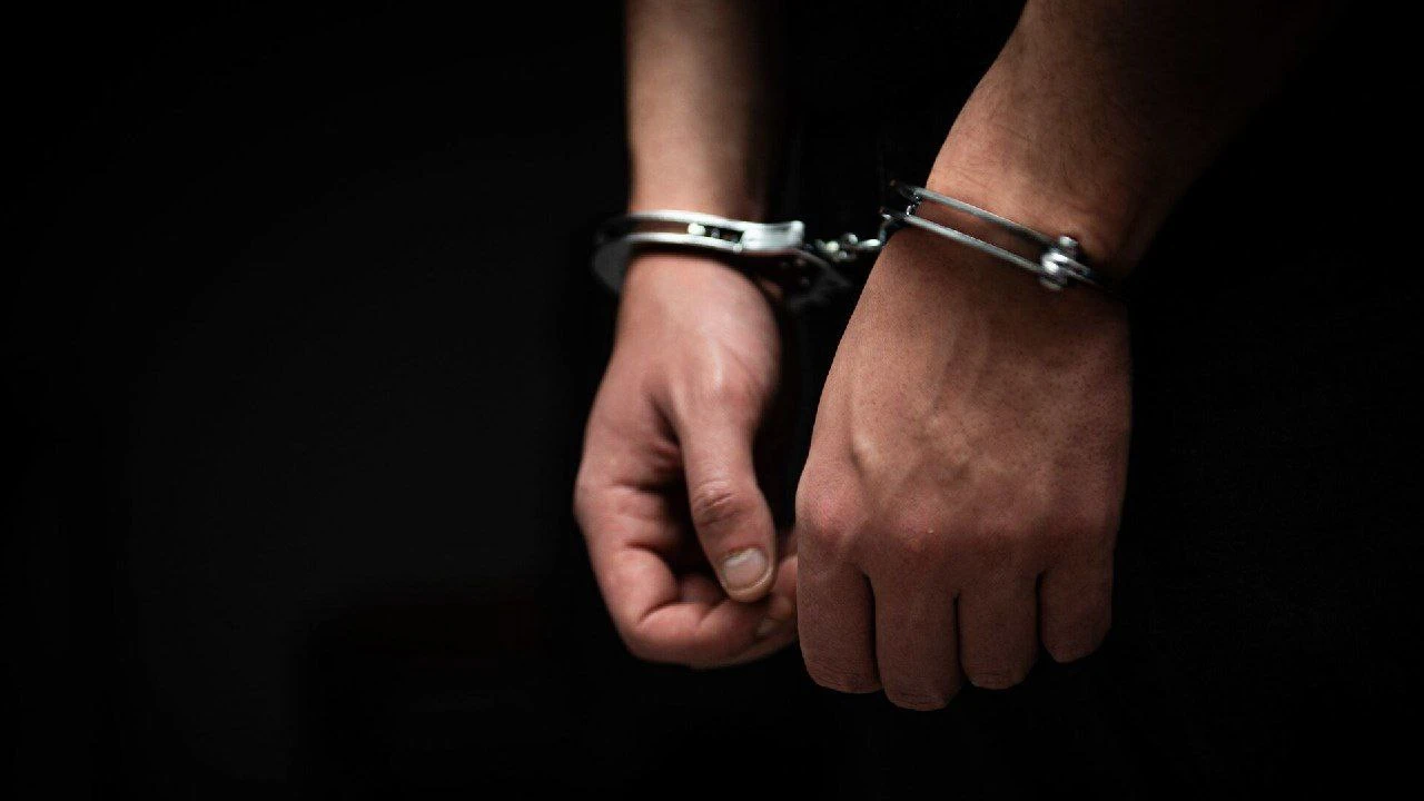👮‍♂️ В Улан-Удэ сотрудники полиции раскрыли кражу электроплиты с лестничной площадки