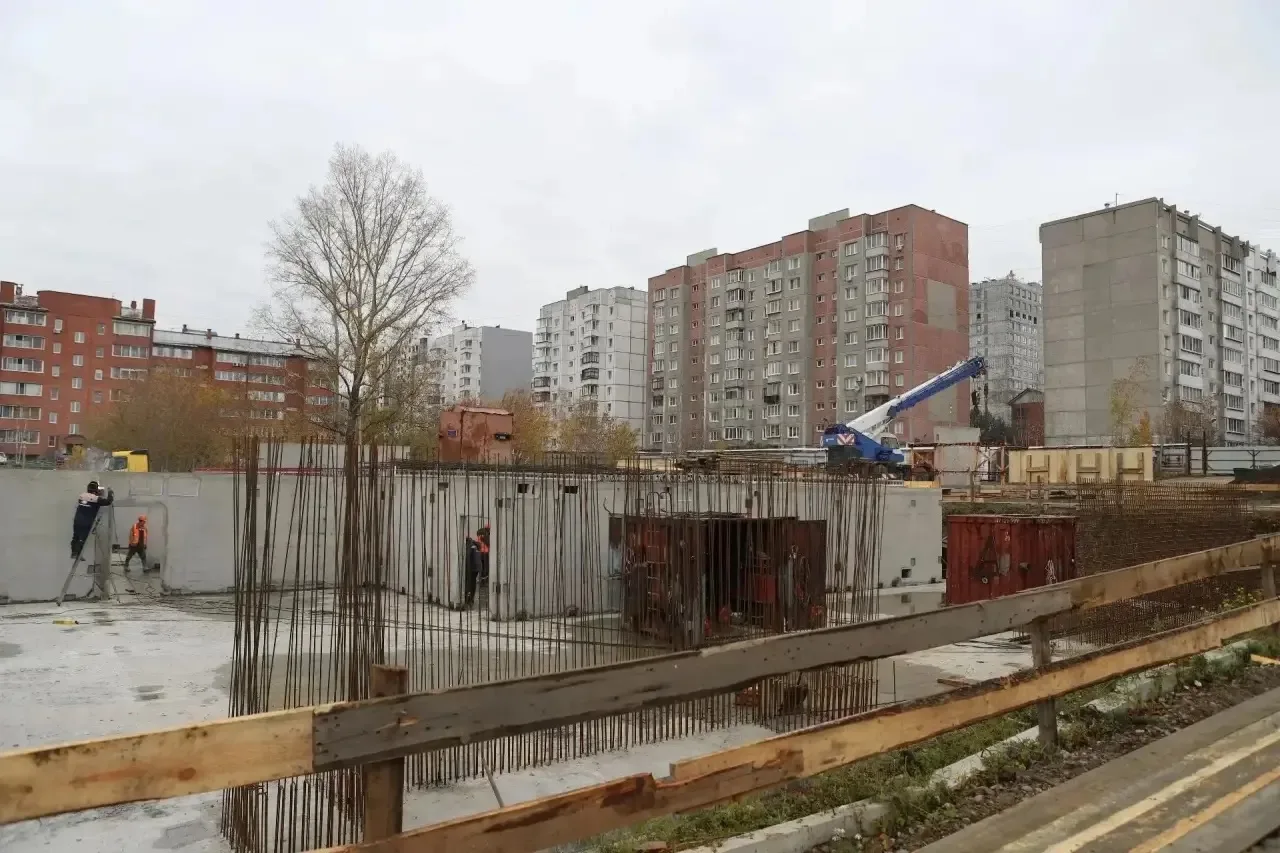 🏗️ В городке ИВАТУ строят детский сад на 140 мест (ул. Советская, 176/19). Сейчас монт...