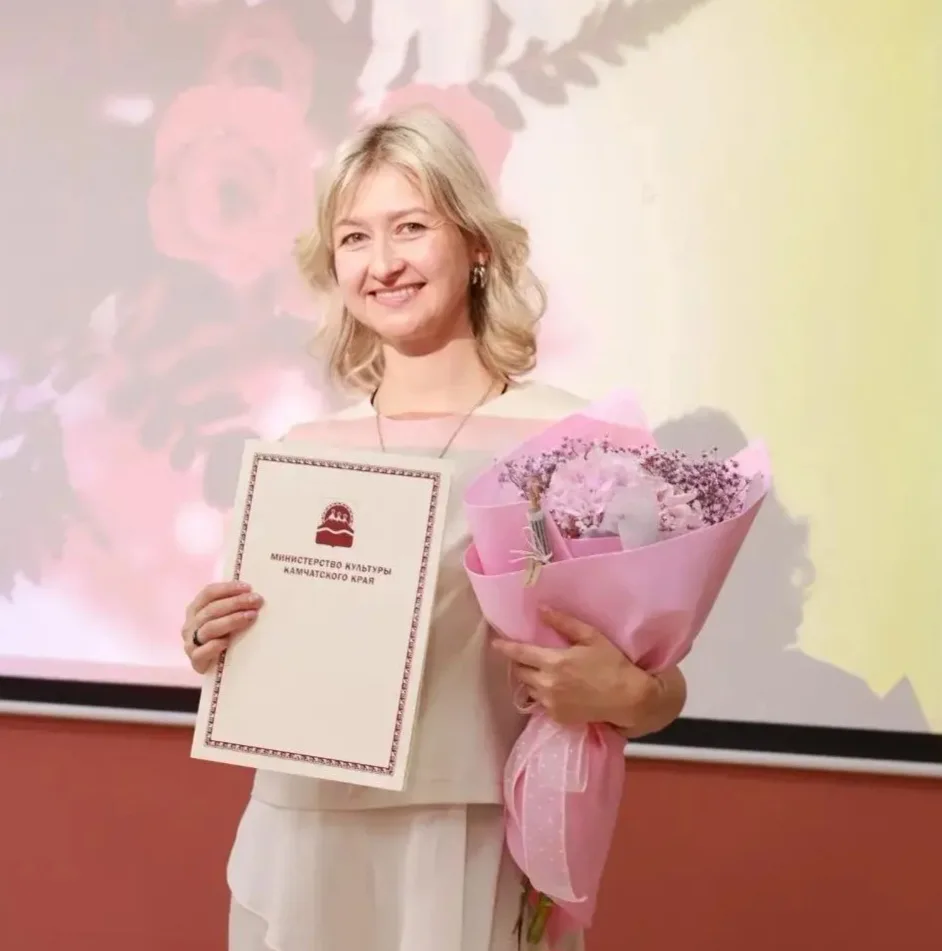 🎉Сегодня свой день рождения отмечает Наталья Сафронова,  хранитель музейных предметов ...