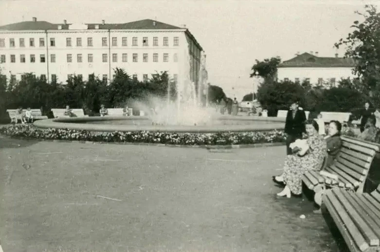 1957 год, Киров. Кто узнает площадь?