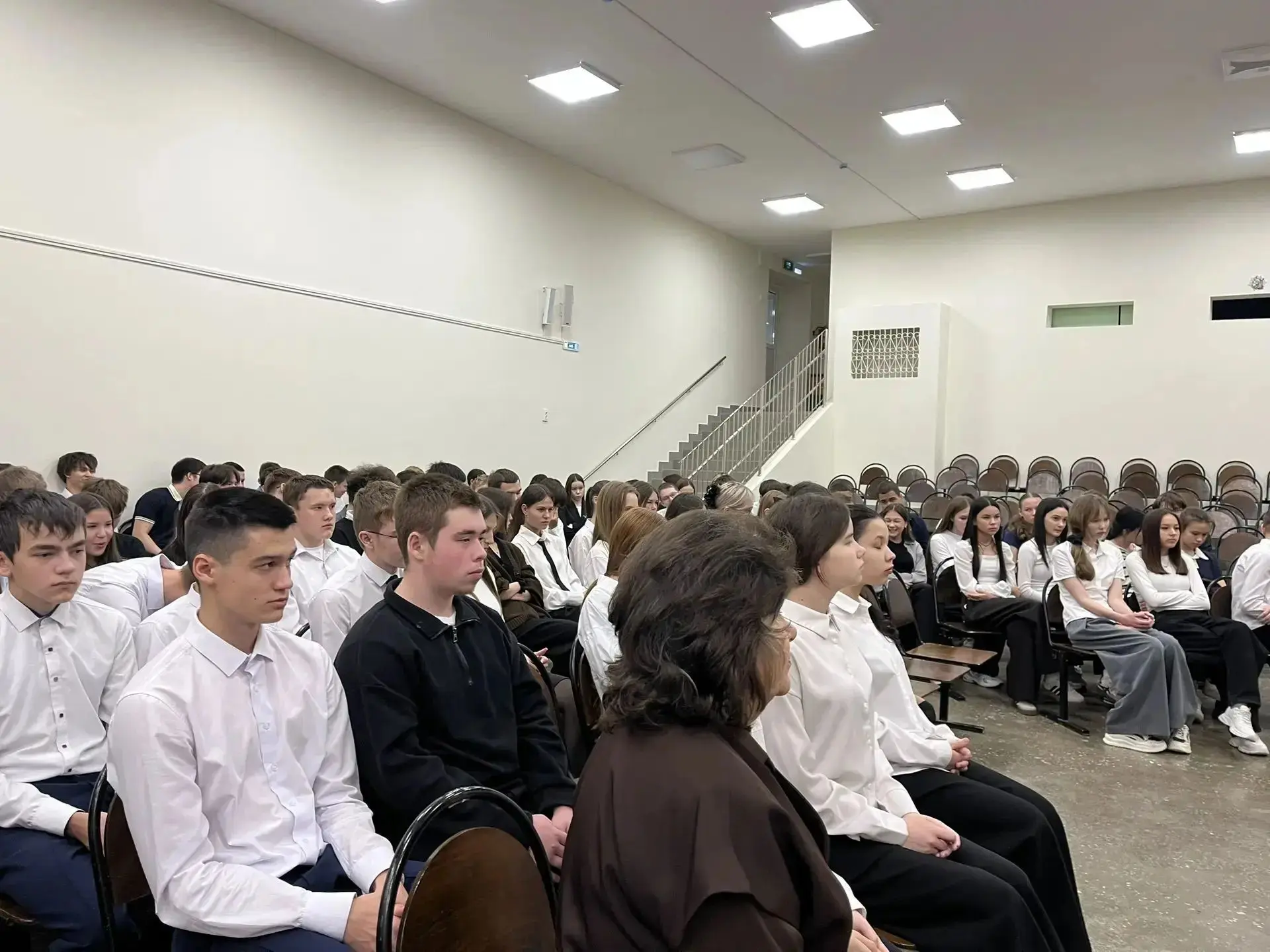 🎤Сегодня, 13 октября,   в Урмарской СОШ  состоялась содержательная и важная встреча ст...