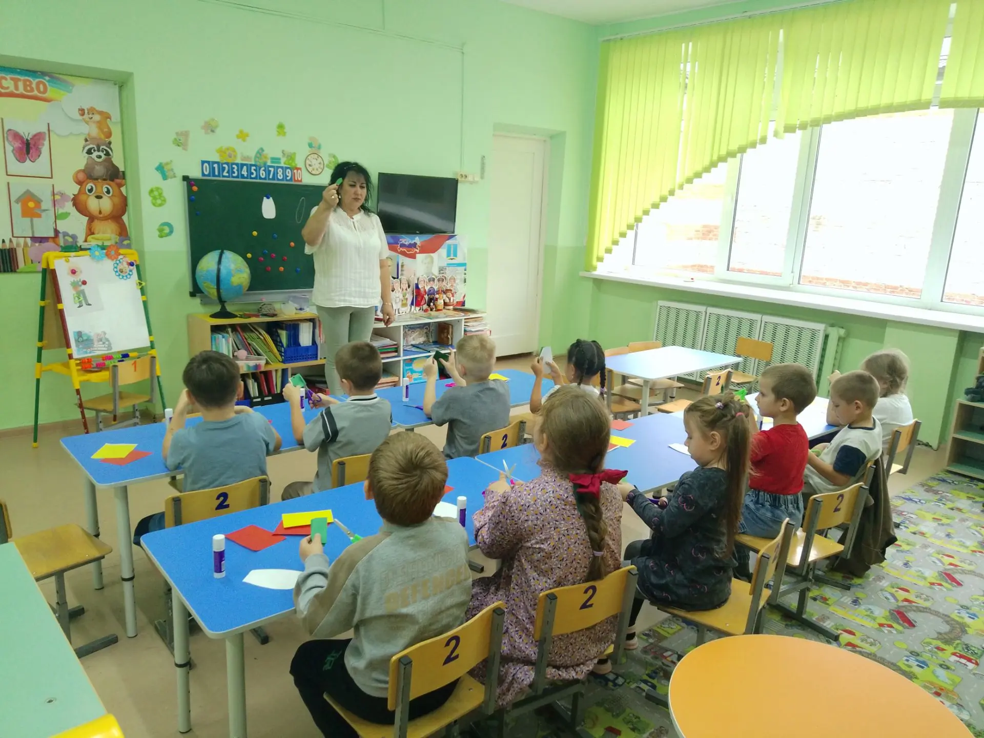 Аппликация в старше-подготовительной группе "Засолка овощей на зиму"