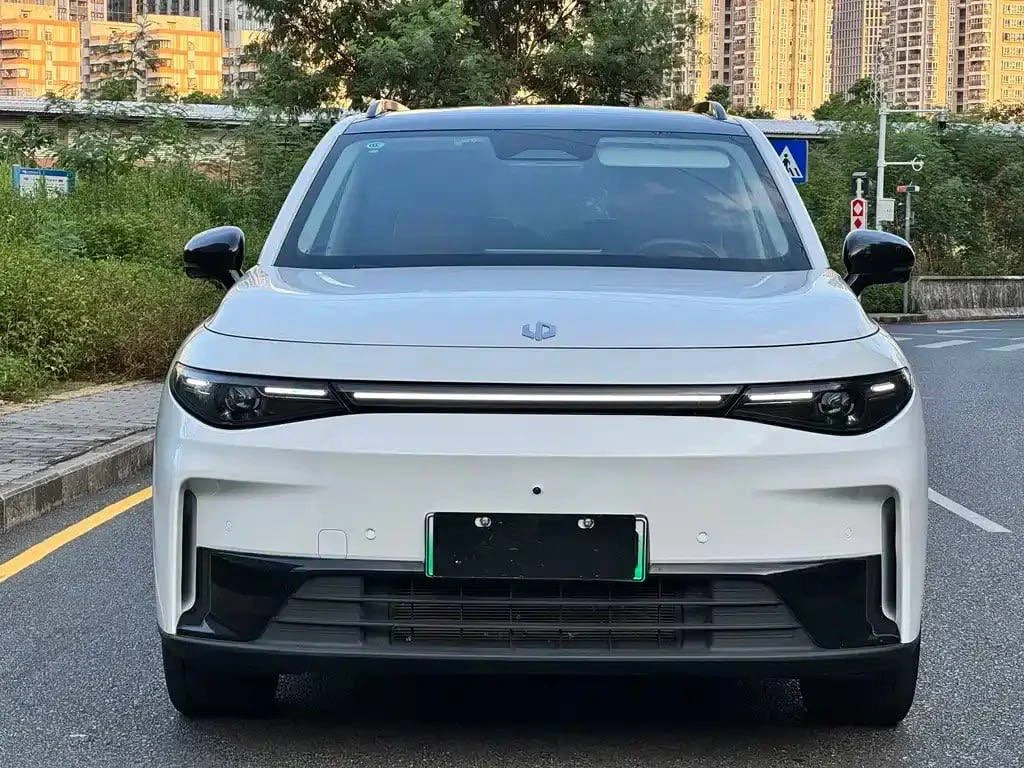 Leapmotor C16