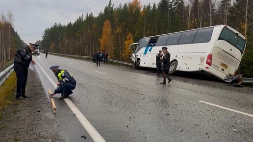 Два уральца погибли в ДТП с автобусом на трассе в Реж (видео)