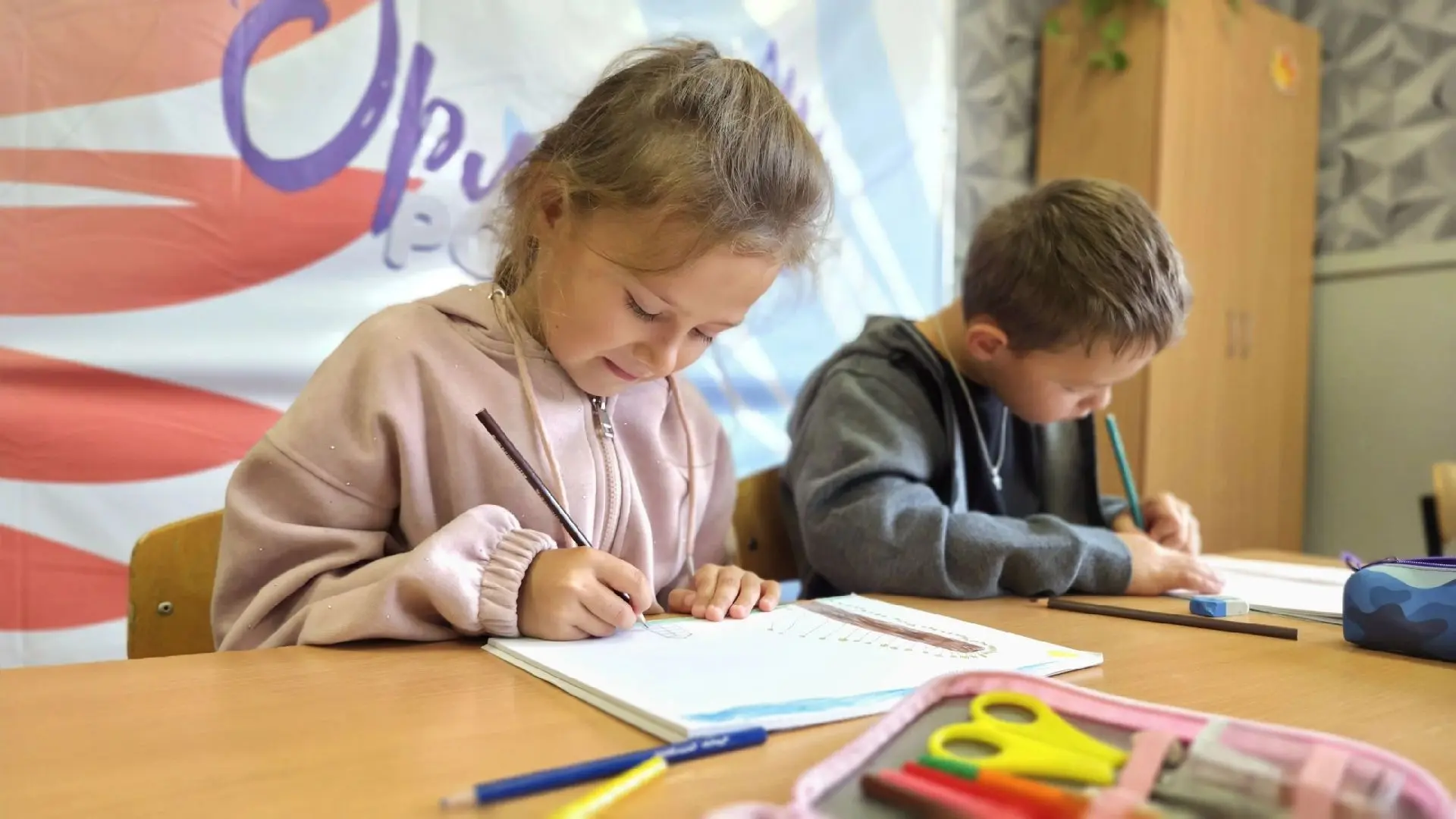 Первый урок ИЗО в 1 классе 🎨✏️