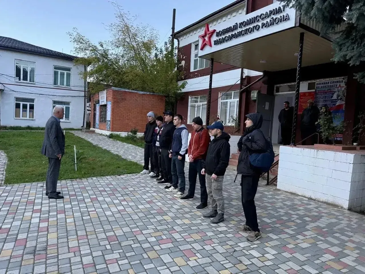 Очередная группа призывников из Табасаранского района отправилась на срочную службу в а...