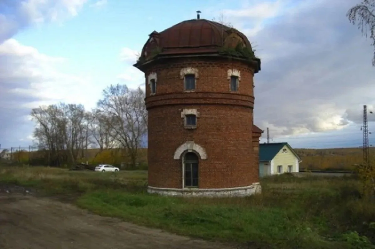 В Красноярском крае продают 120-летнюю водонапорную башню