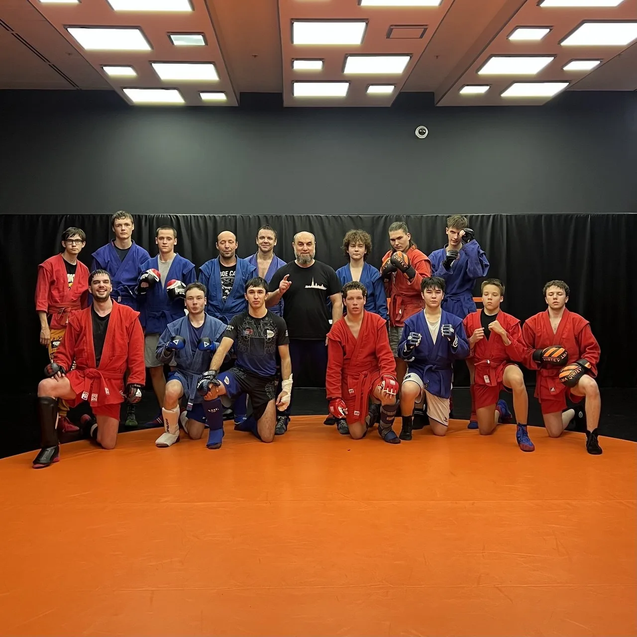 🤼‍♂️ Боевое самбо — универсальное единоборство не только на ковре, но и для реальной ж...