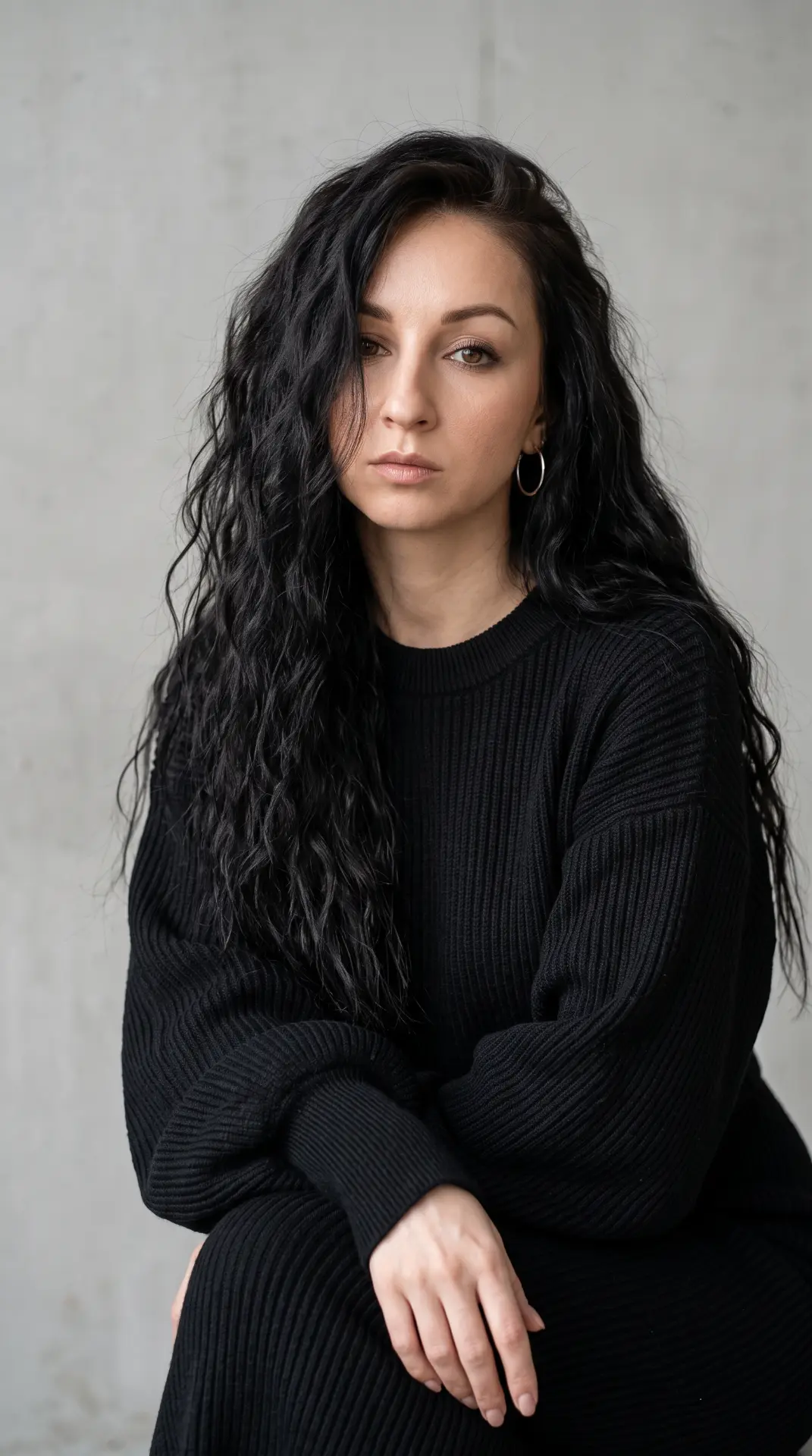 Минимализм, спокойный свет и очень стильный портрет 🖤
