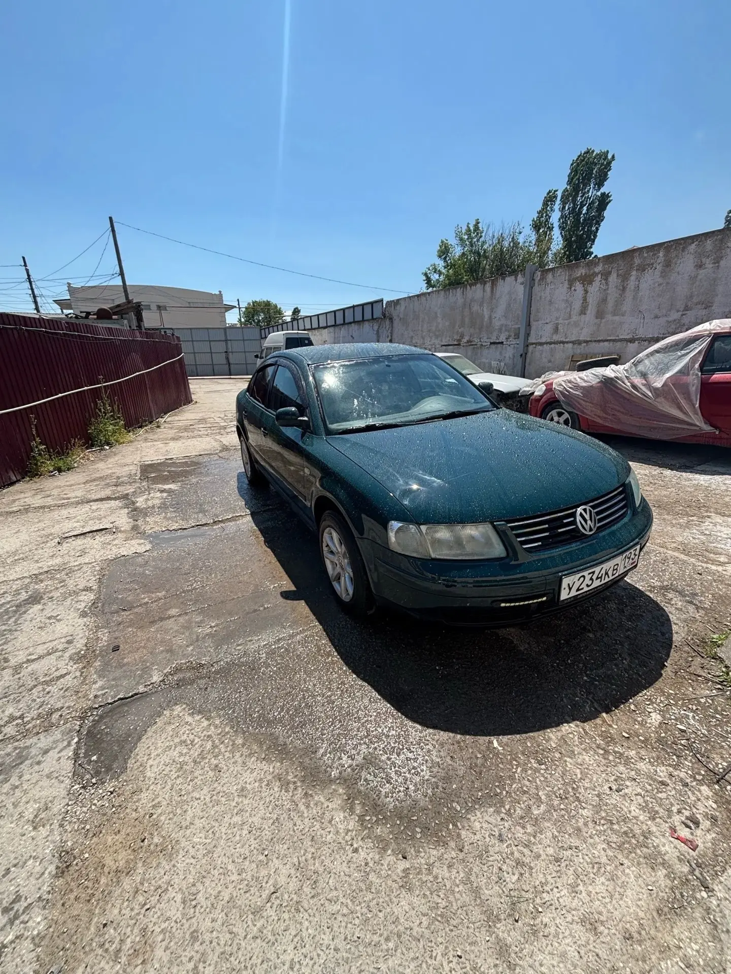 Продаётся Volkswagen Passat 1.8, 1999  в хорошем состоянии сел и поехал цена 300 тыс. О...