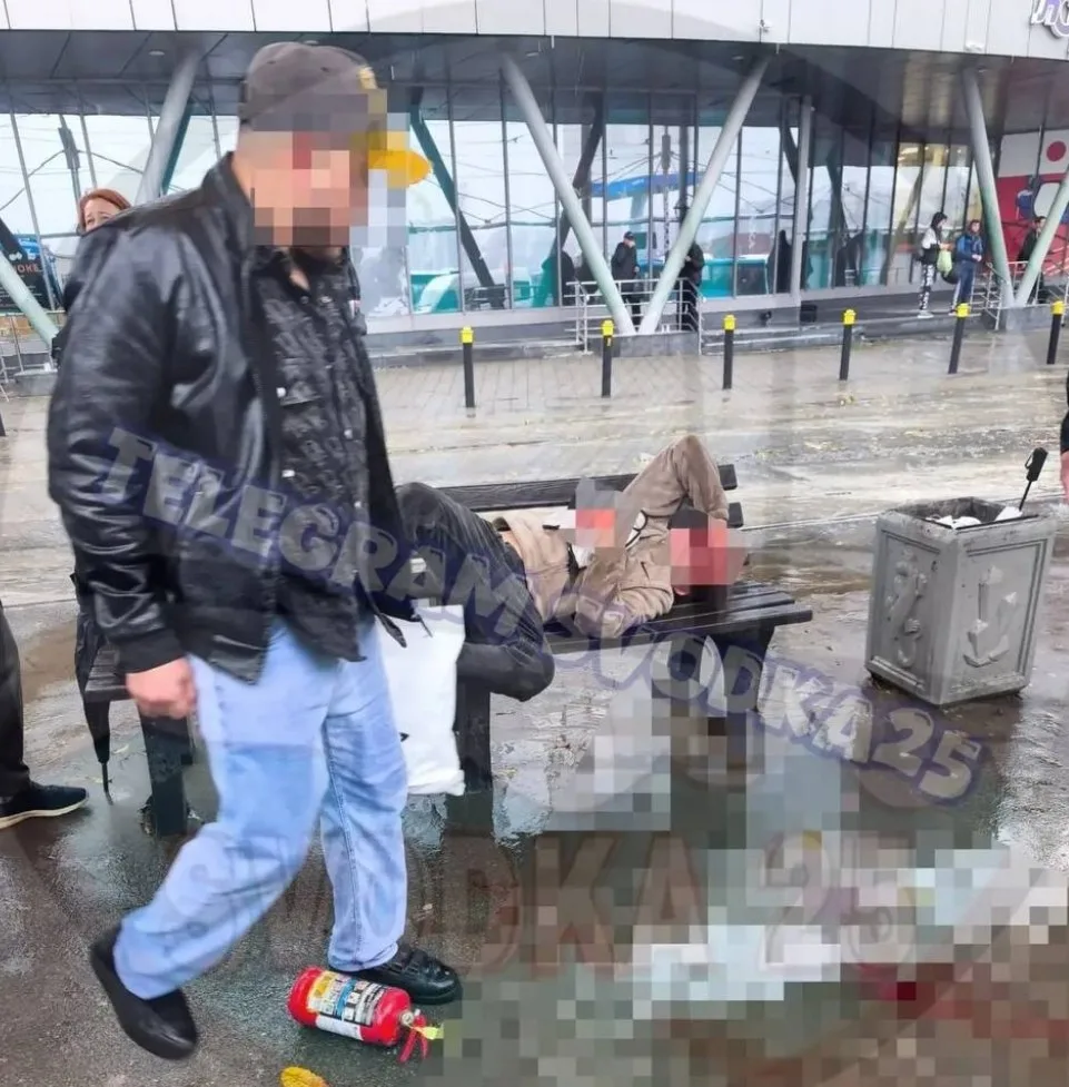 👍 Врачи сохранили глаз водителю автобуса, пострадавшему в результате нападения на улиц...