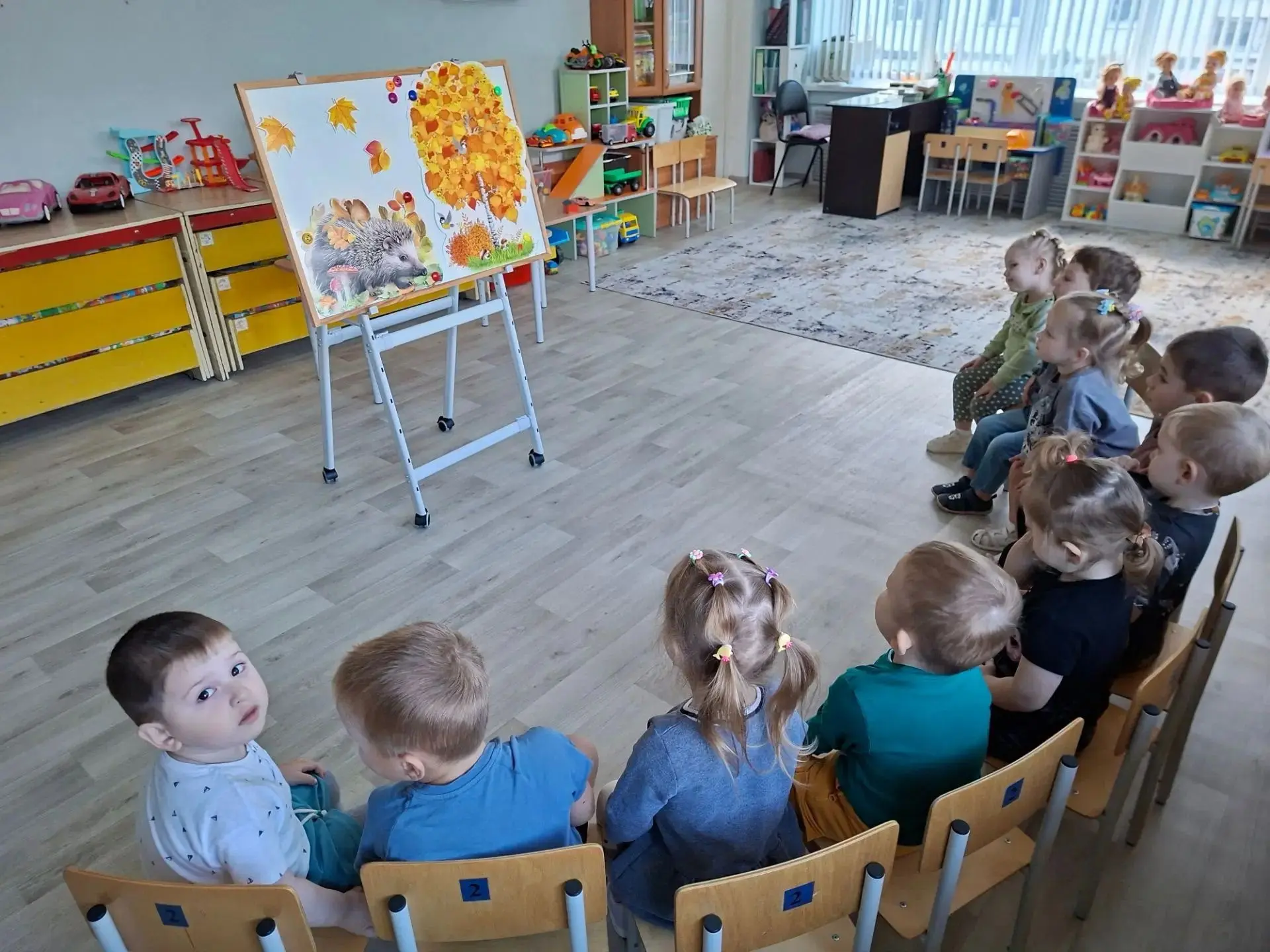 🦔 В группе "Почемучки" воспитатель Мокрова Ольга Александровна провела творческое заня...