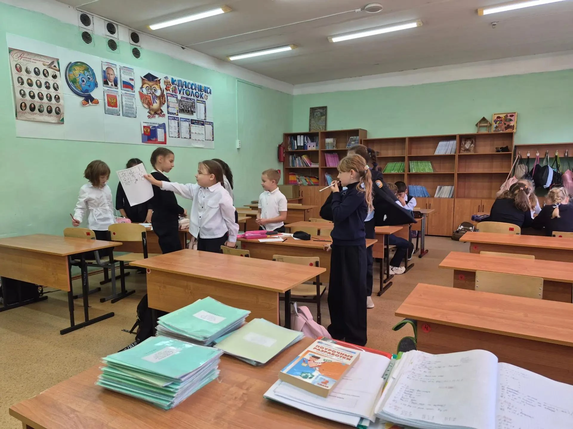🎉 Первое занятие трека «Орлёнок-Эрудит» во 2 «В» классе!