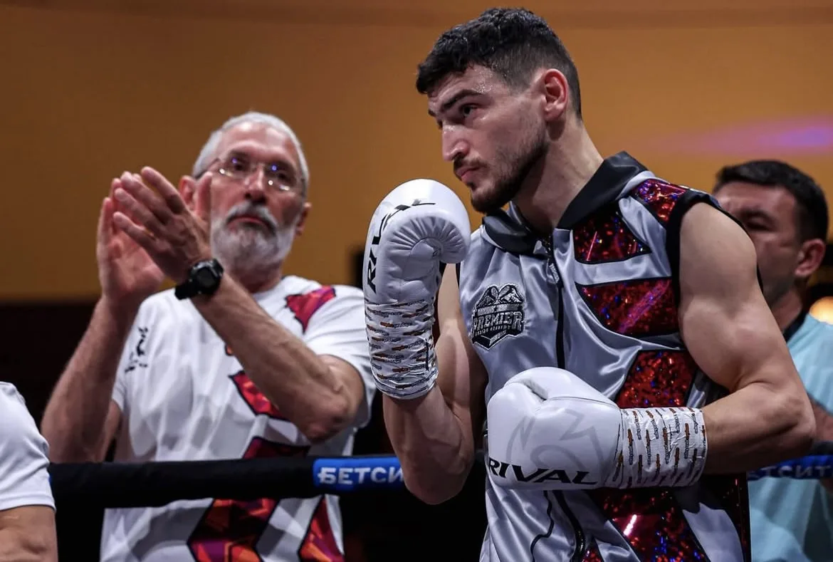 🥊 Агрба — временный чемпион мира по версии WBA!