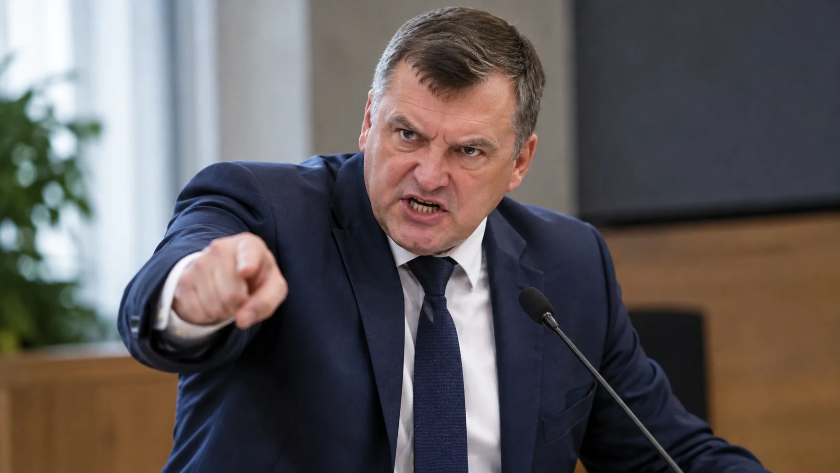 🇷🇺 Работаешь на одном месте годами? Предлагают награждать за верность работодателю!