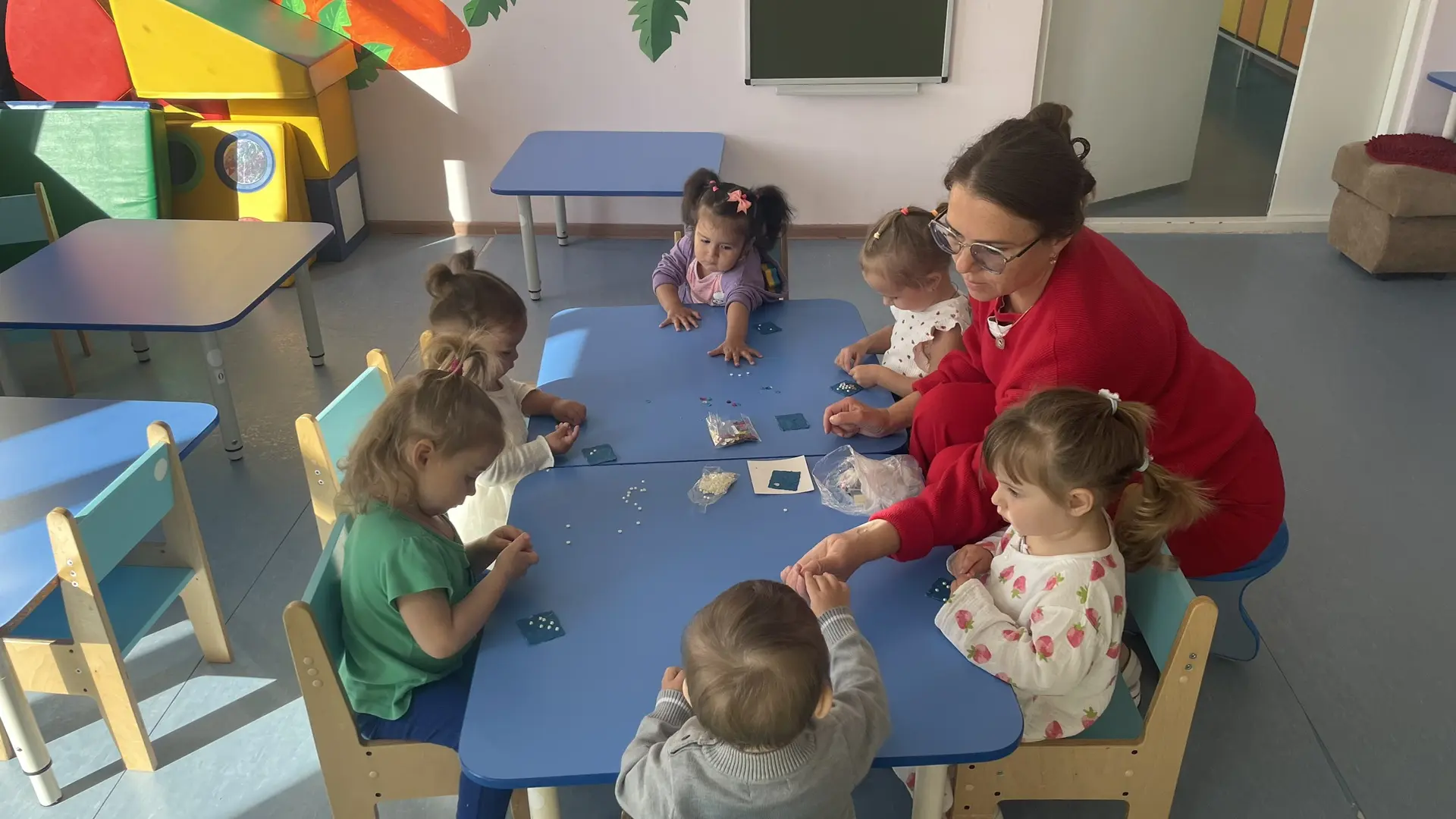 «Узоры на пластилиновой картинке».