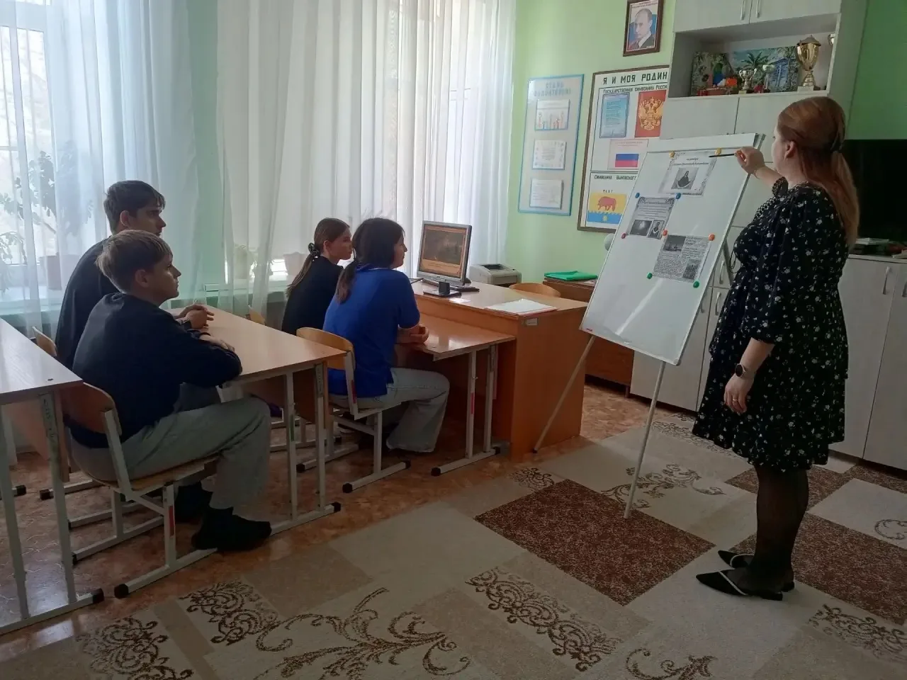 🎉 В Быковском СРЦ прошёл час истории, посвящённый Покрову Пресвятой Богородицы! 🎉