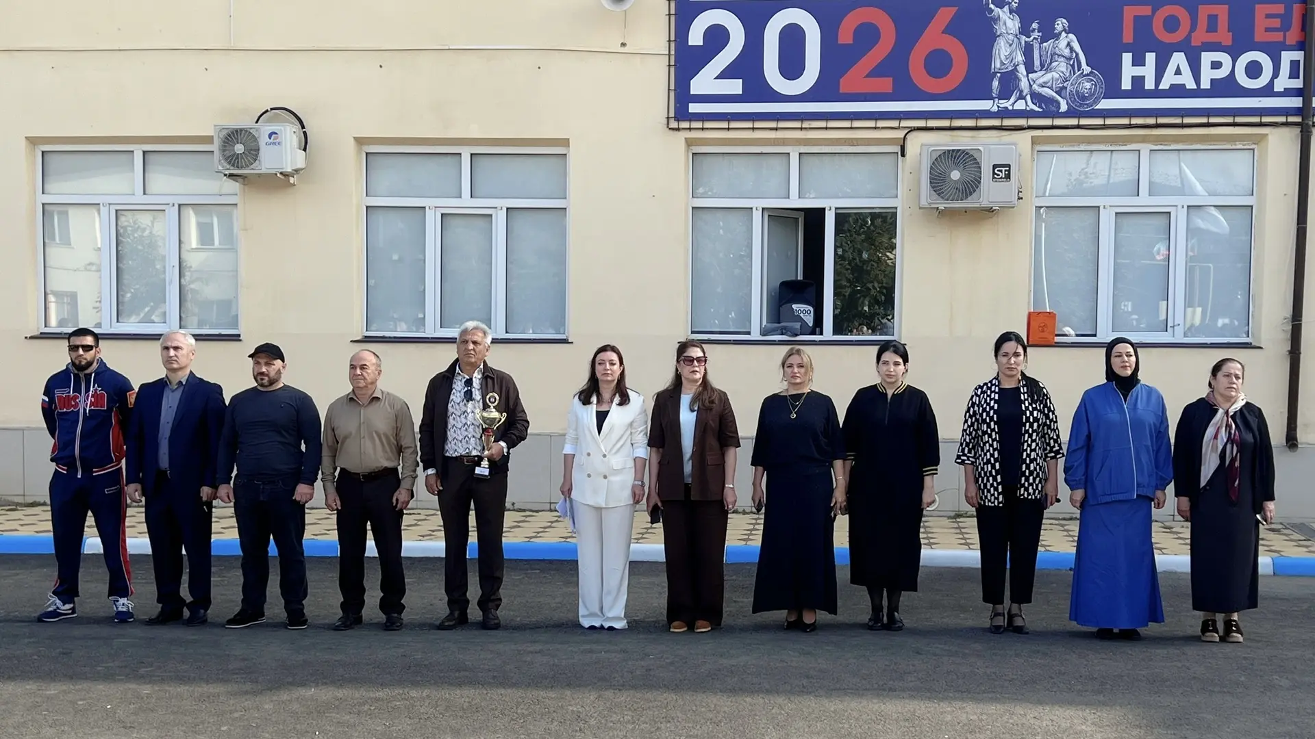 ✨Сегодняшнее утро в Индустриально-промышленном колледже началось с традиционной линейки...