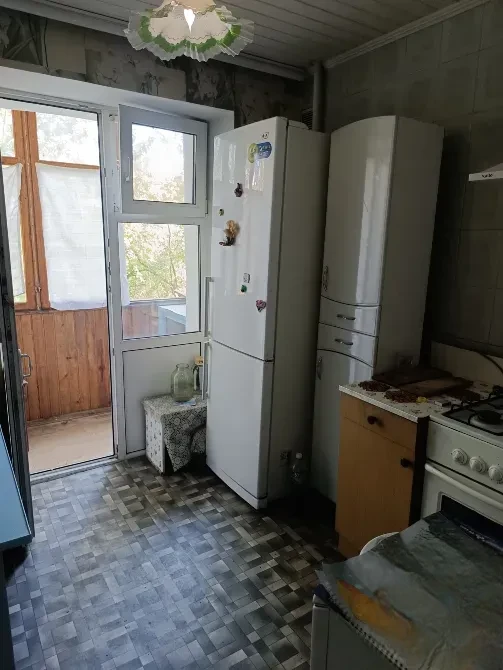 Продается 2 - х комнатная квартира, пл. Конституции☝☝☝