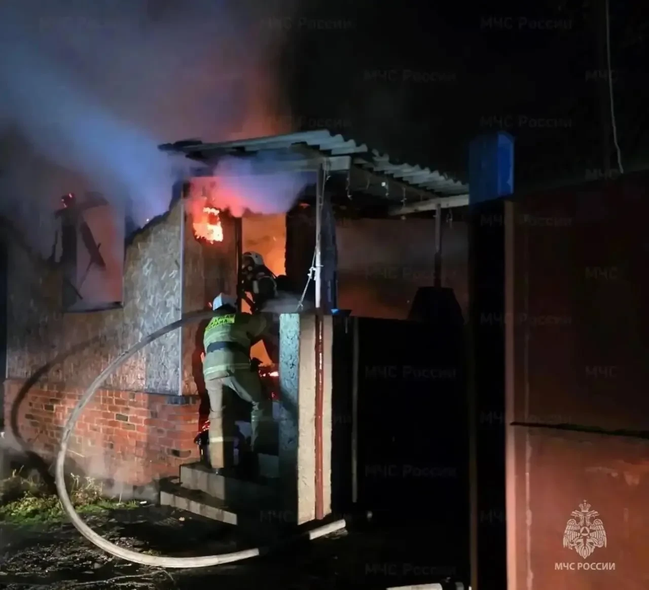 Три человека погибли при пожарах в Белгороде и Чернянке за минувшие выходные