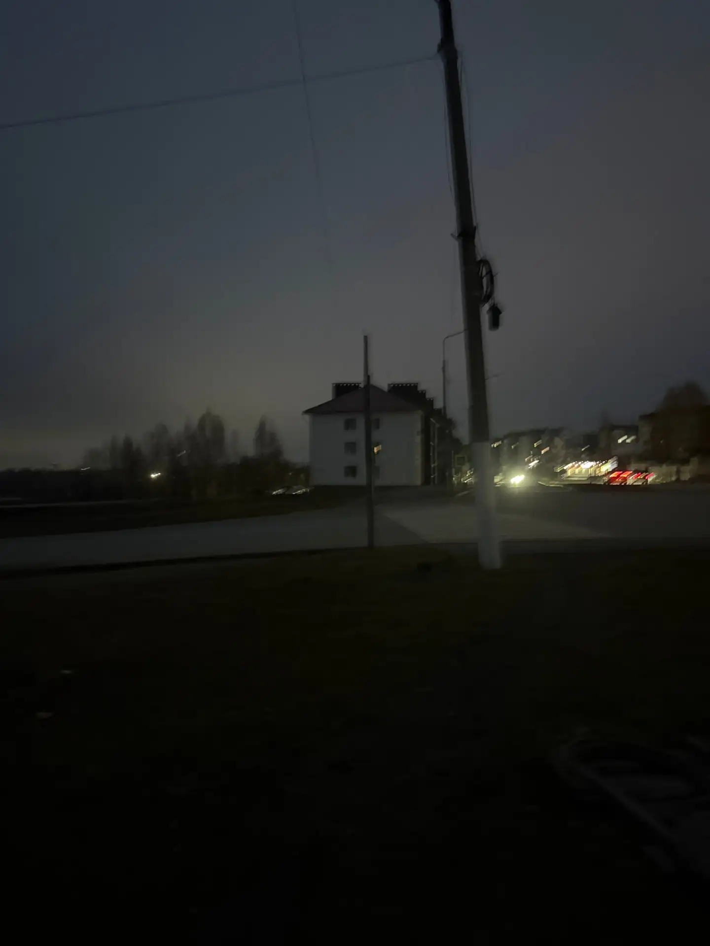 когда уже будет освещаться пешеходный переход???????????