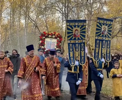Челябинцы прошли Крестным ходом в честь Собора южноуральских святых