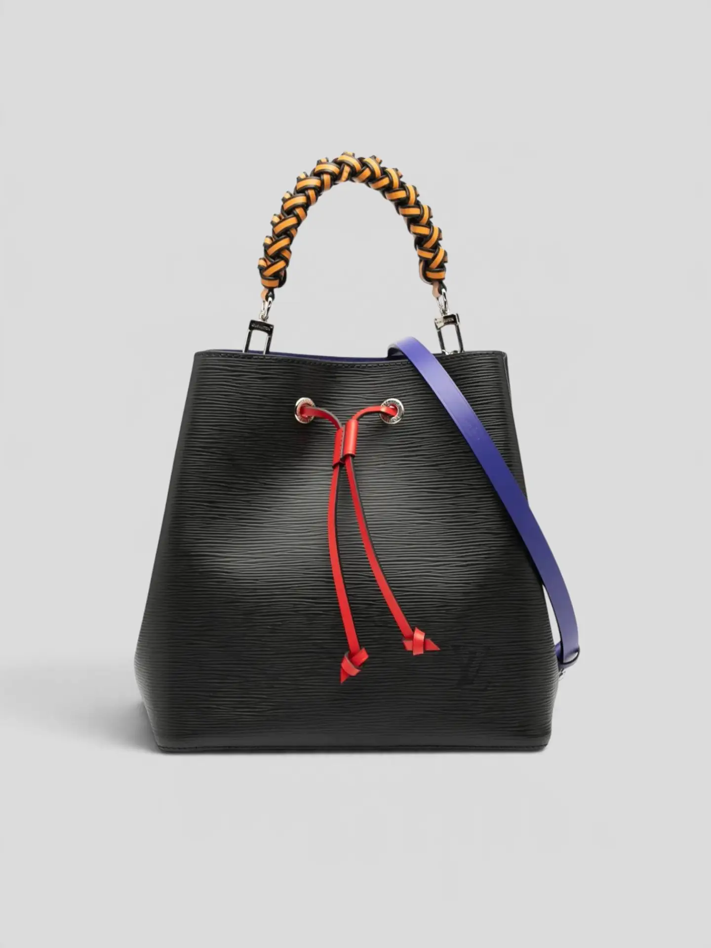 Сумка Louis Vuitton NeoNoe MM в идеальном состоянии.