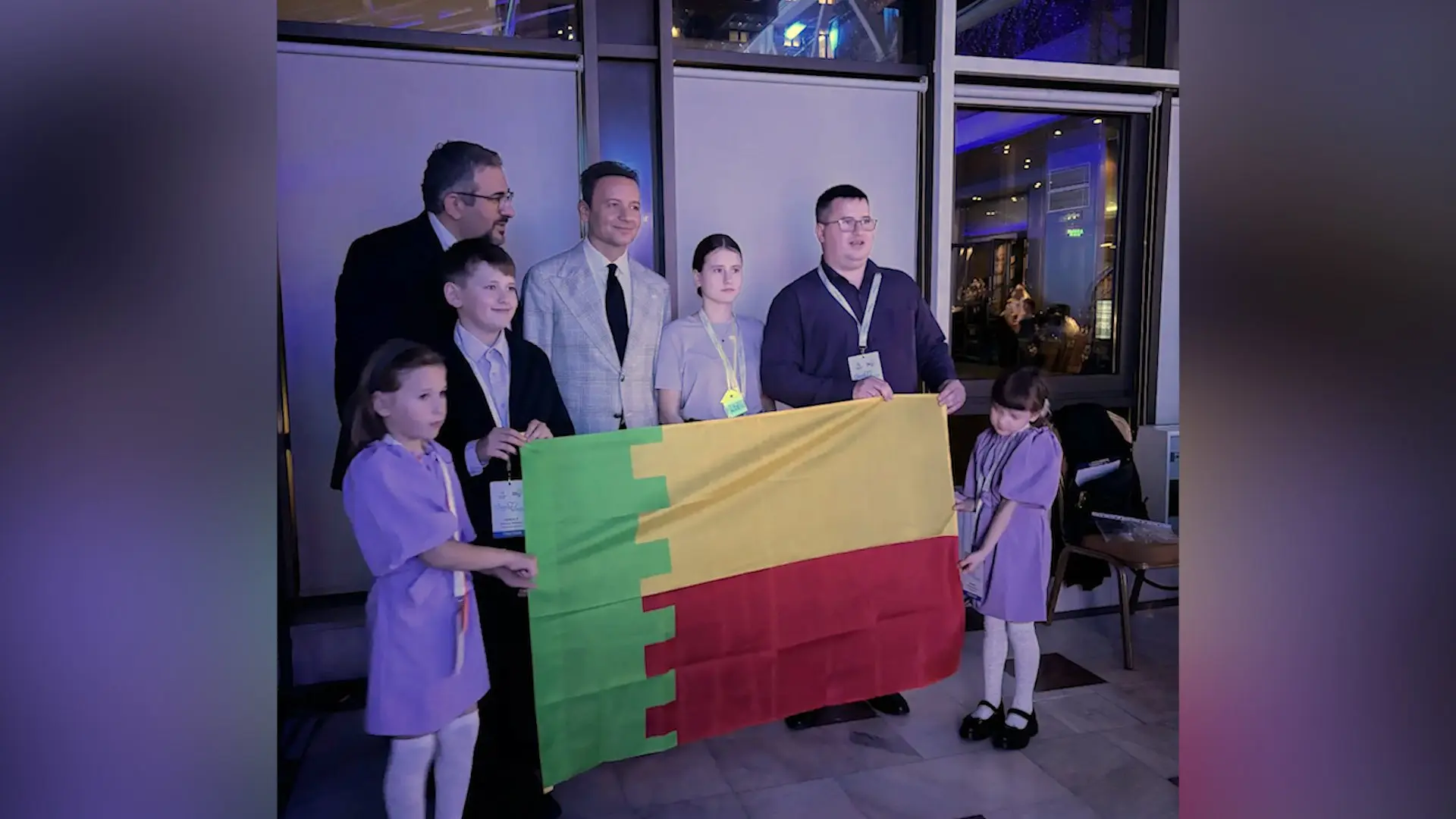 Шесть детей, флейта и волонтерство: семья из Пыталово покорила Кремль