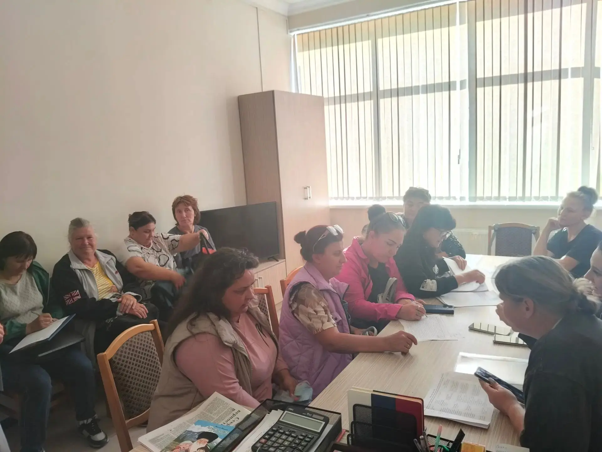 В отделениях социального обслуживания станиц Гиагинской и Келермесской прошло совместно...