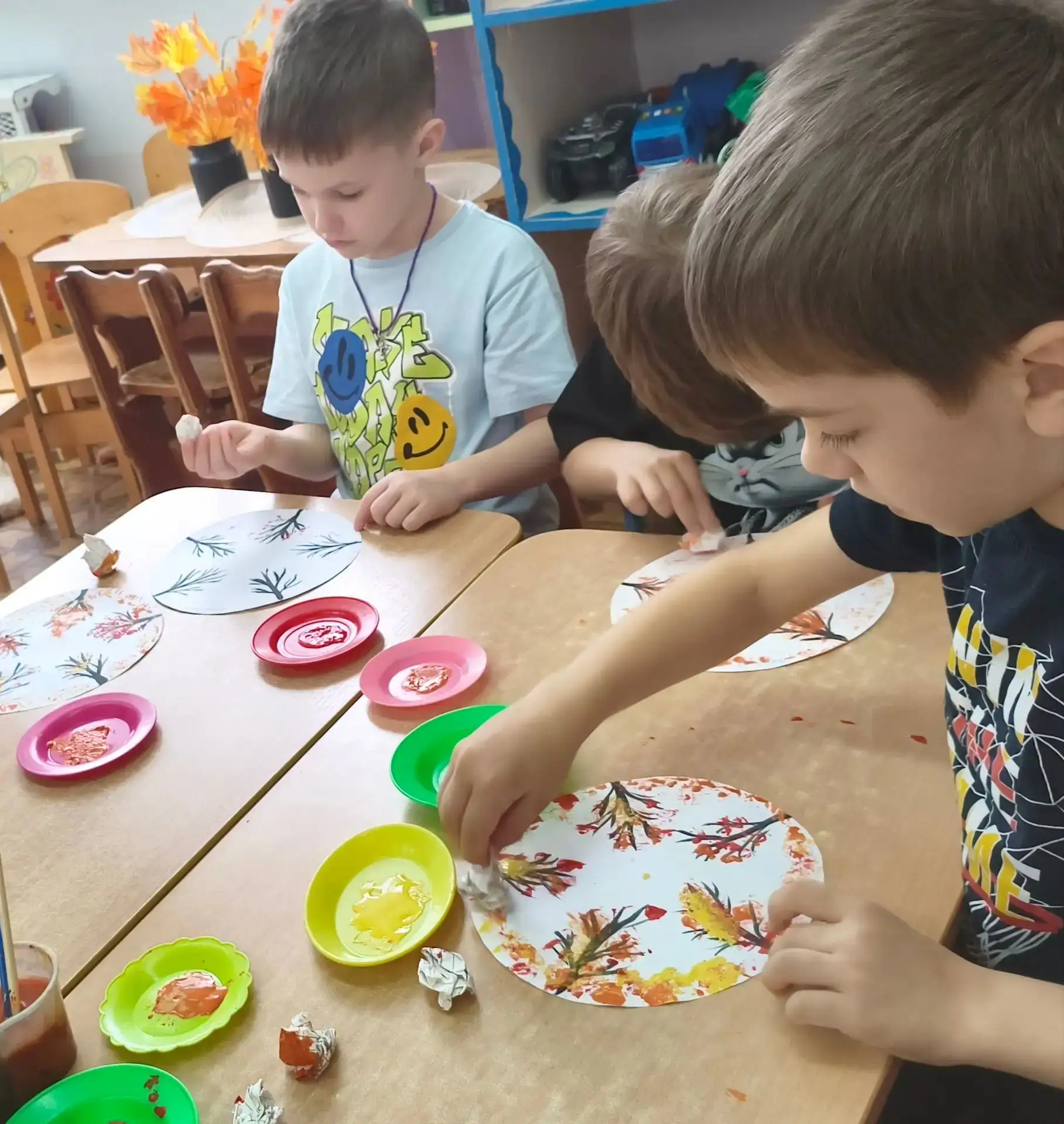 🎨 Продолжает радовать творчеством кружок «Акварелька»! 🍁