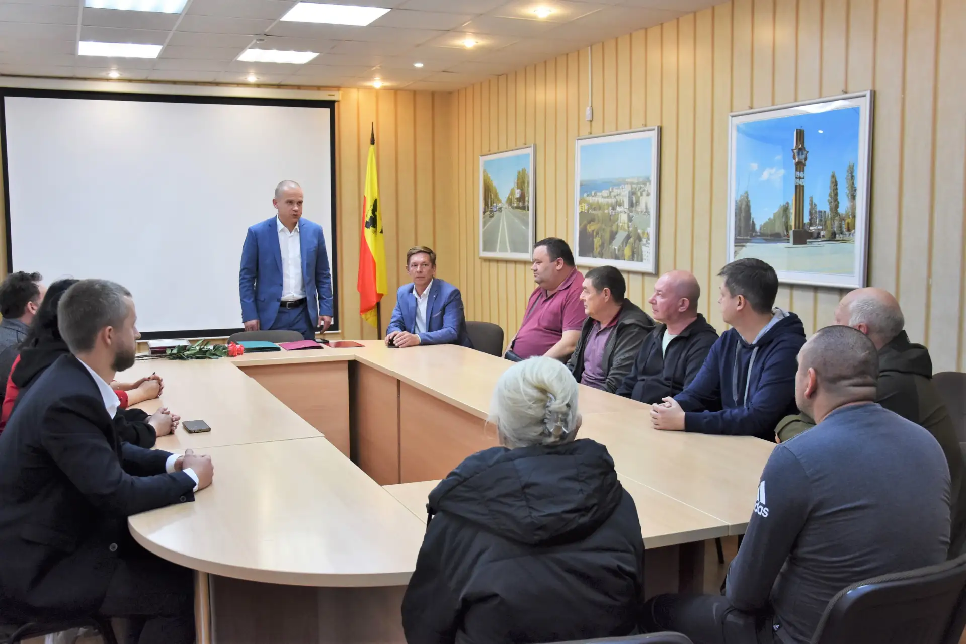 🛣️ Работники дорожного хозяйства принимают поздравления с профессиональным праздником