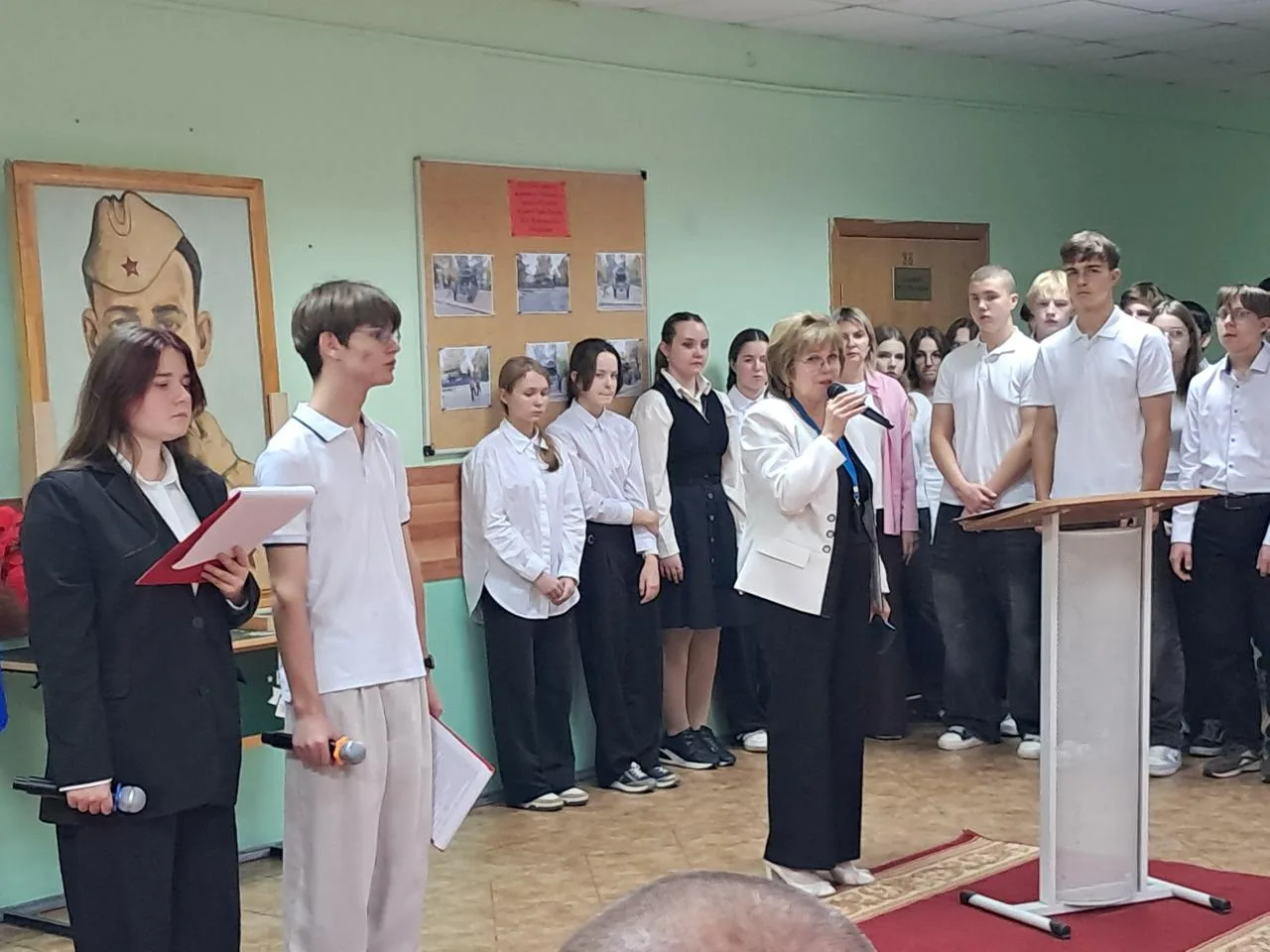 🫡 В школе № 3 имени Героя РФ Ивана Флёрова 14 октября состоялся торжественный митинг, ...