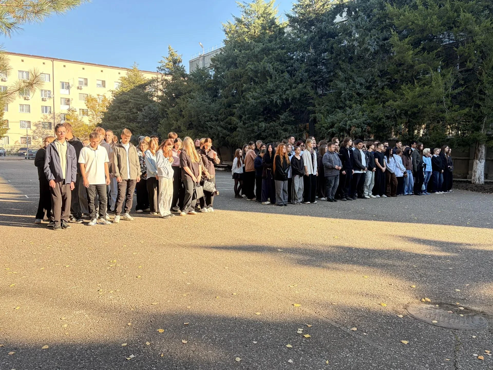 🎓 Старт учебной недели — с гордости и ответственности! 🎓
