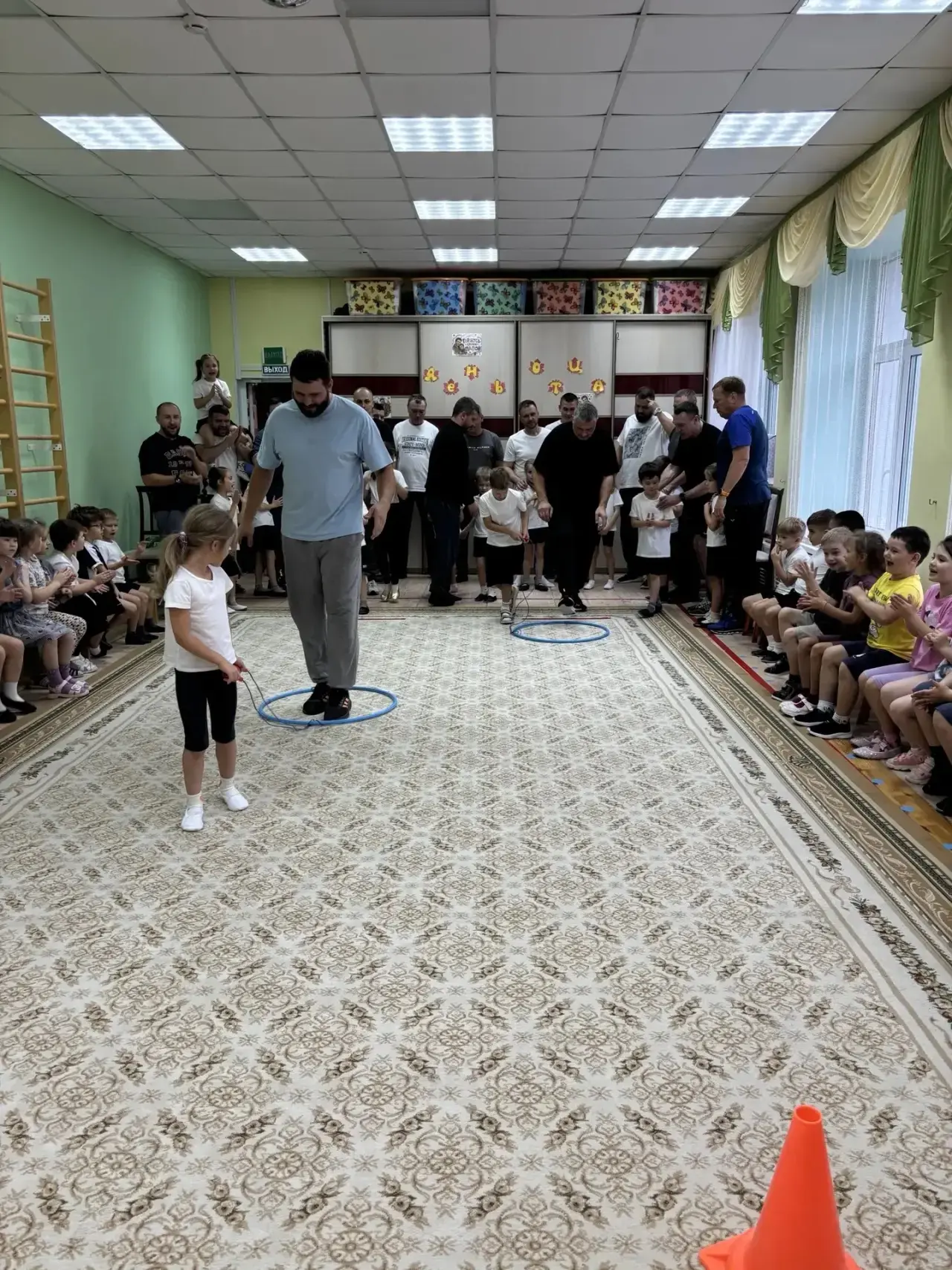«День отца — праздник настоящих мужчин».