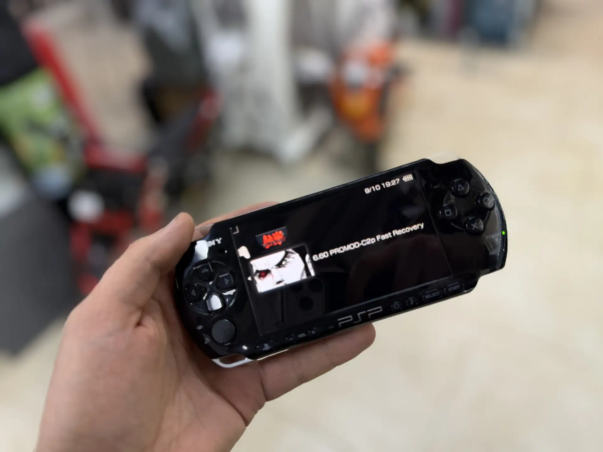 Игровая портативная консоль Sony PSP 1008