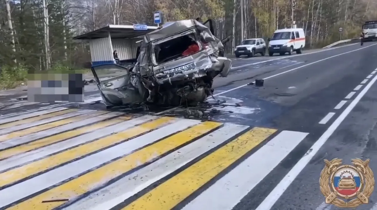 Днем 12 октября на 126-м километре трассы Р-258 «Байкал» возле поселка Мангутай произош...