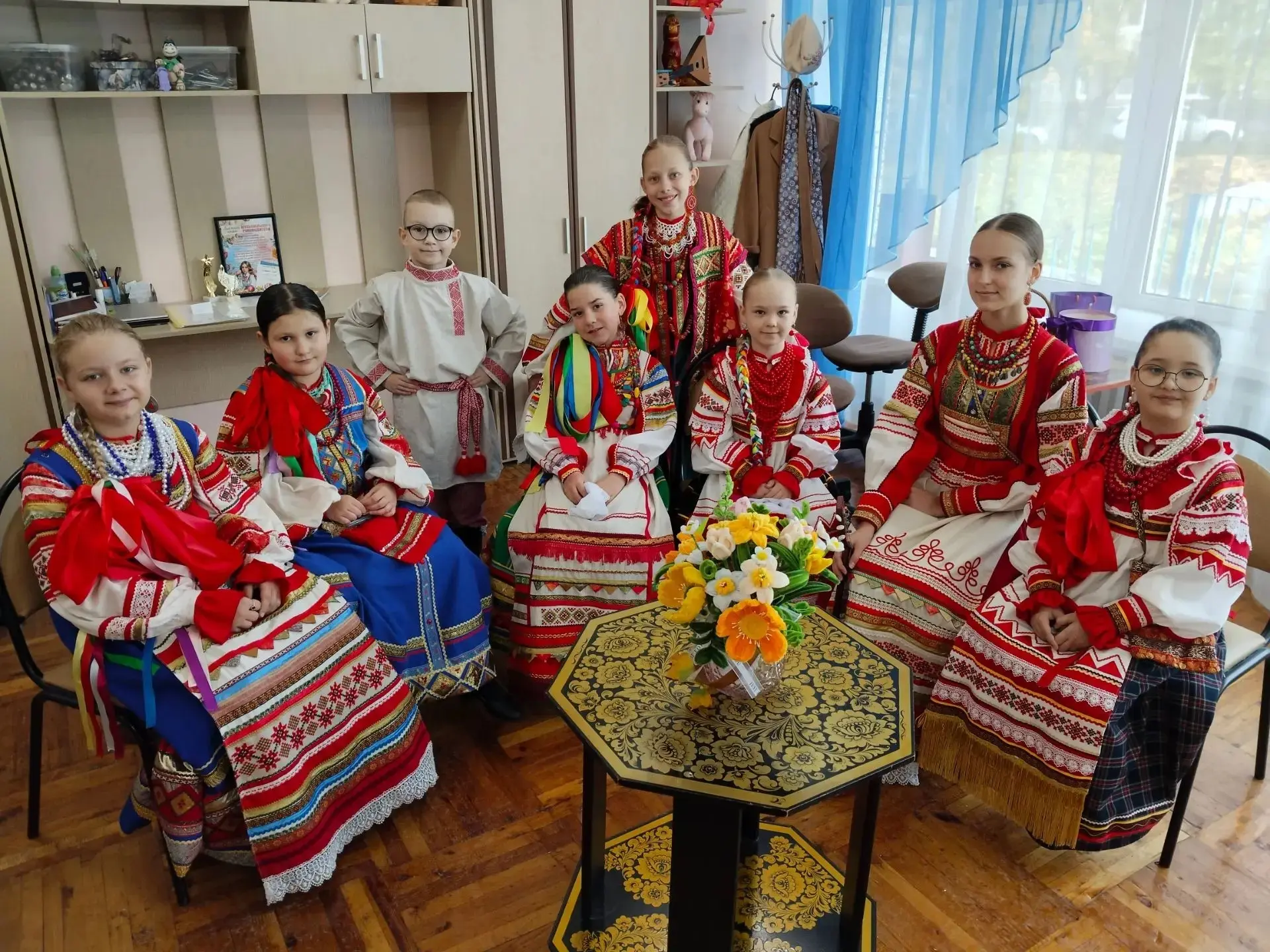 «ИВАНОВ ЦВЕТ» расцвел в «ЗОЛОТОМ КЛЮЧИКЕ»: праздник русской песни для самых маленьких