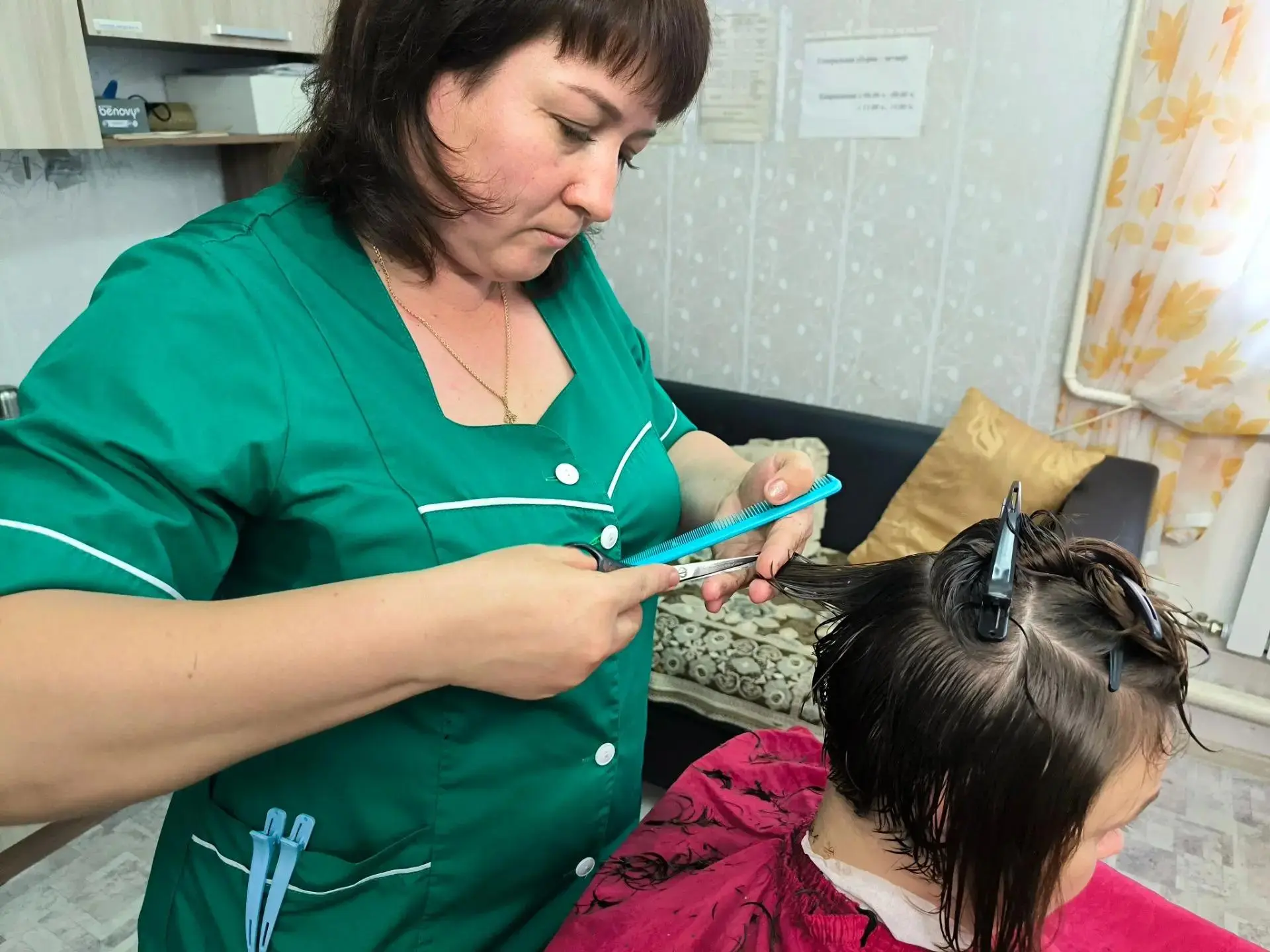 ✂️Парикмахер Мамонтовского ДСО Олеся Кабалина прошла обучение в учебном центре «BEAUTY ...