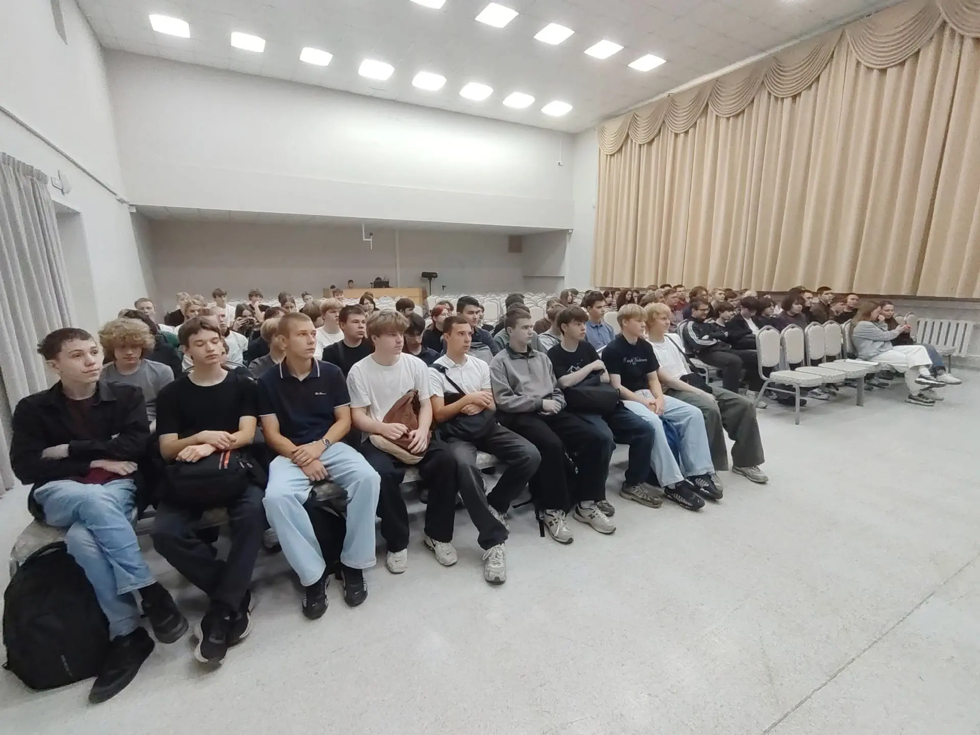 Студенческий путинный отряд «Паутина» в гостях у студентов!