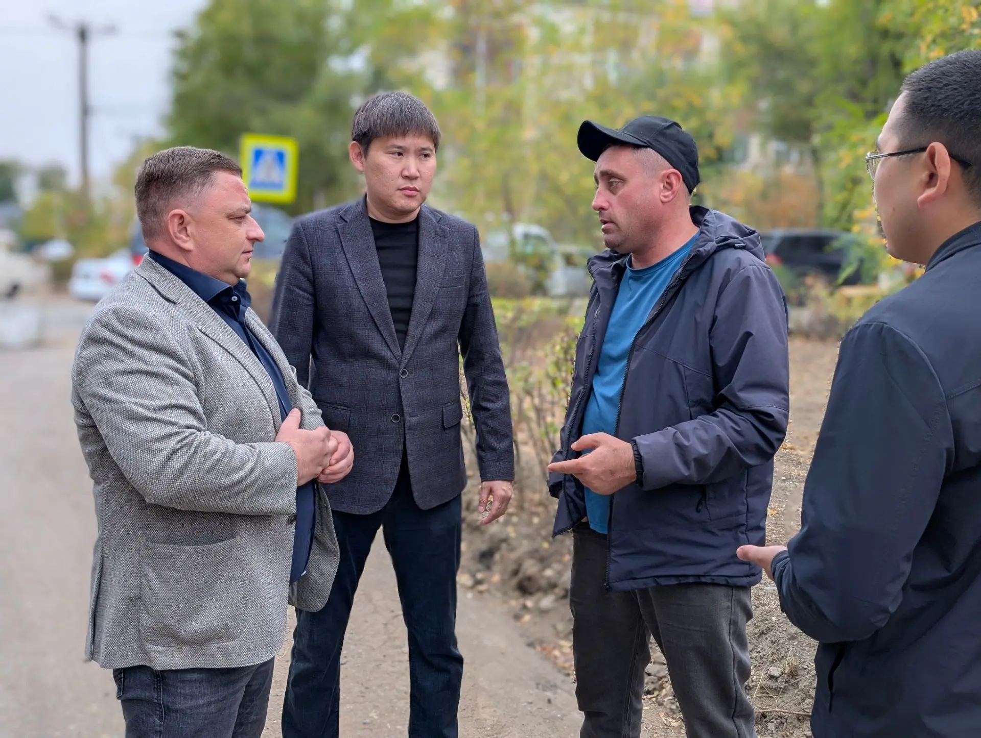 Ремонт дорог в районе центрального рынка идет полным ходом.
