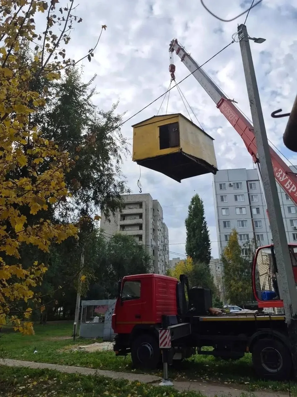 В Балакове после вмешательства администрации демонтировали металлический гараж