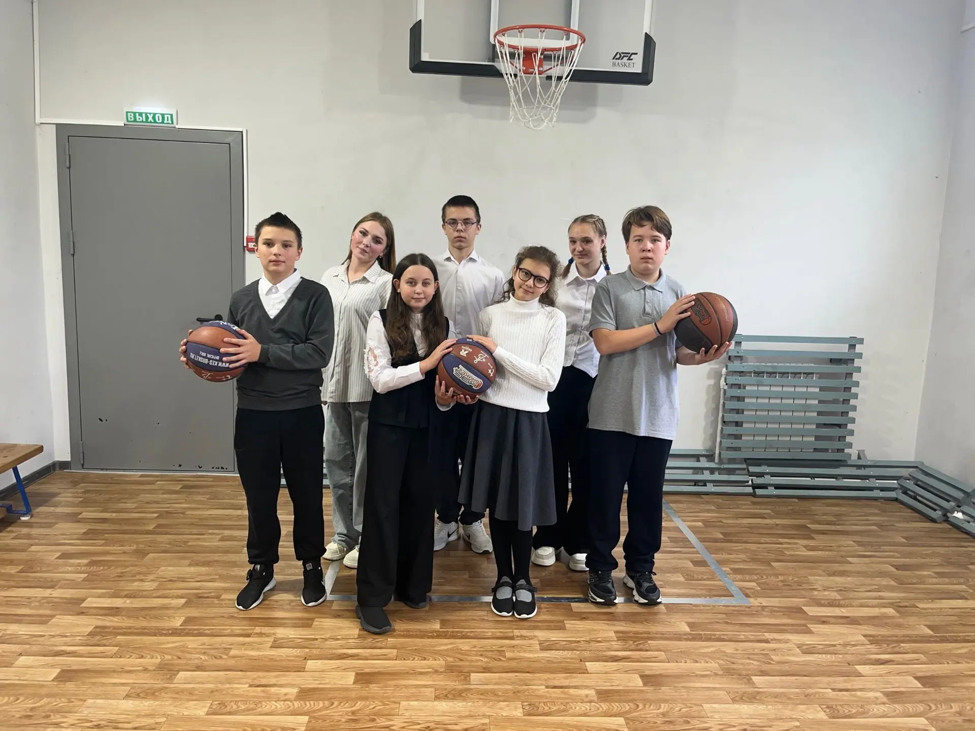Фотоотчет наших учителей👨‍🏫👩‍🏫 со Дня самоуправления📝