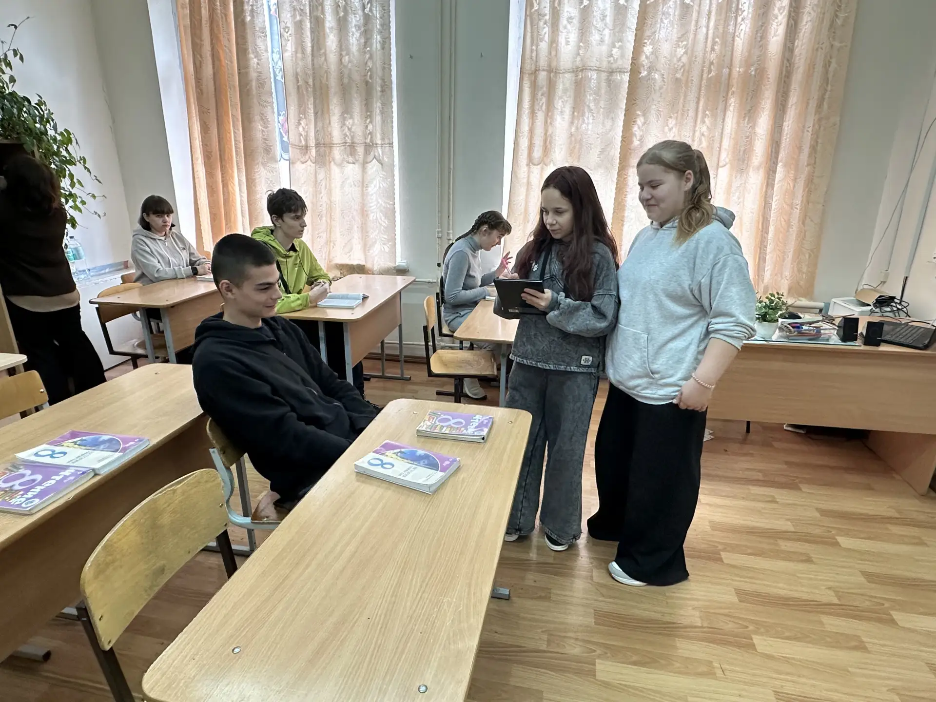 📚 Рейд «Берегите учебники!»: «Открытые ладони» на страже порядка! 🧐