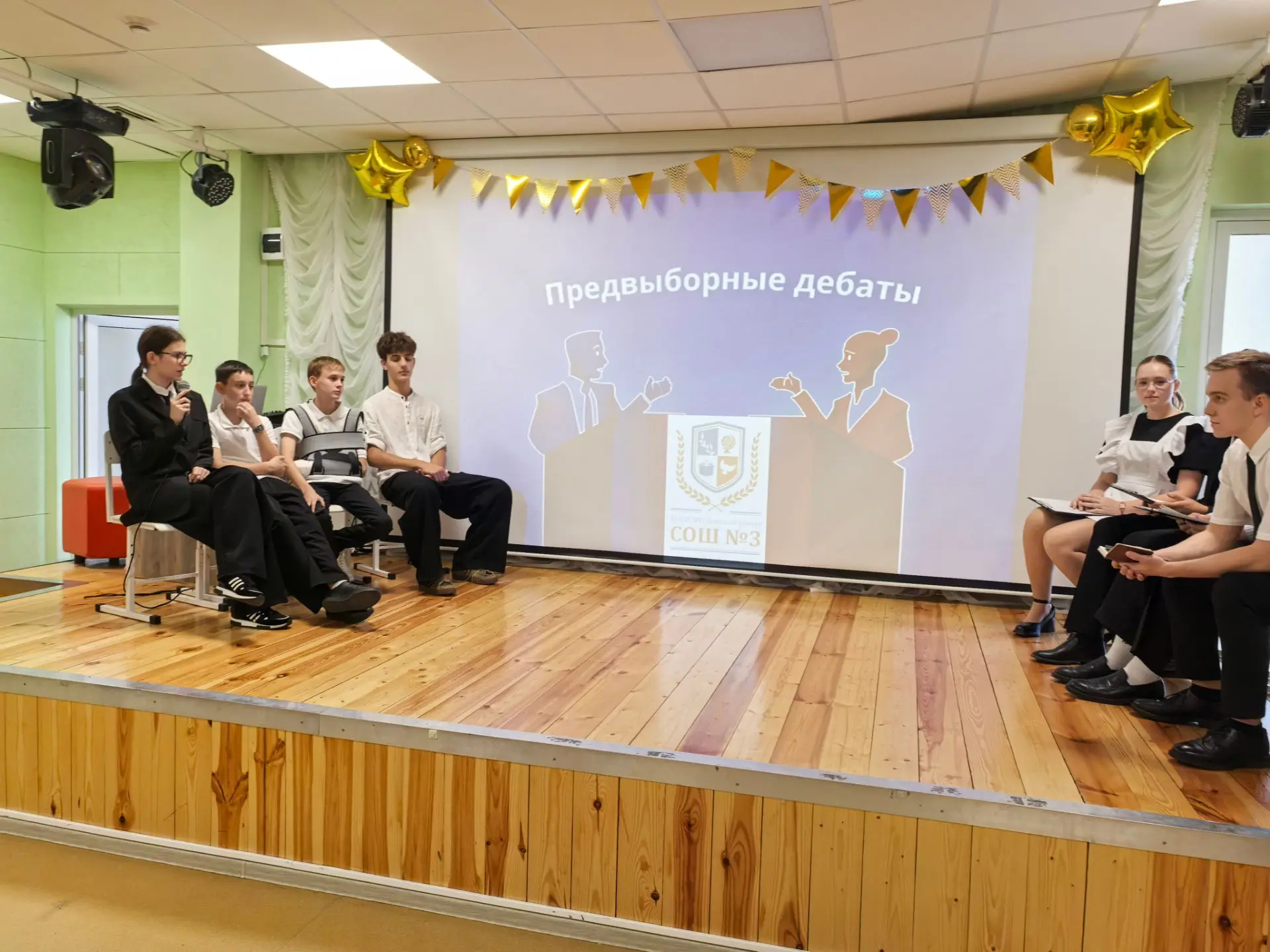 ✅В нашей школе продолжается предвыборная гонка на должность президента ШУС.