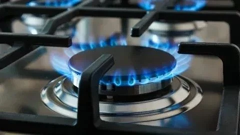 🛑Запах, который нельзя игнорировать: что делать, если дома пахнет газом?