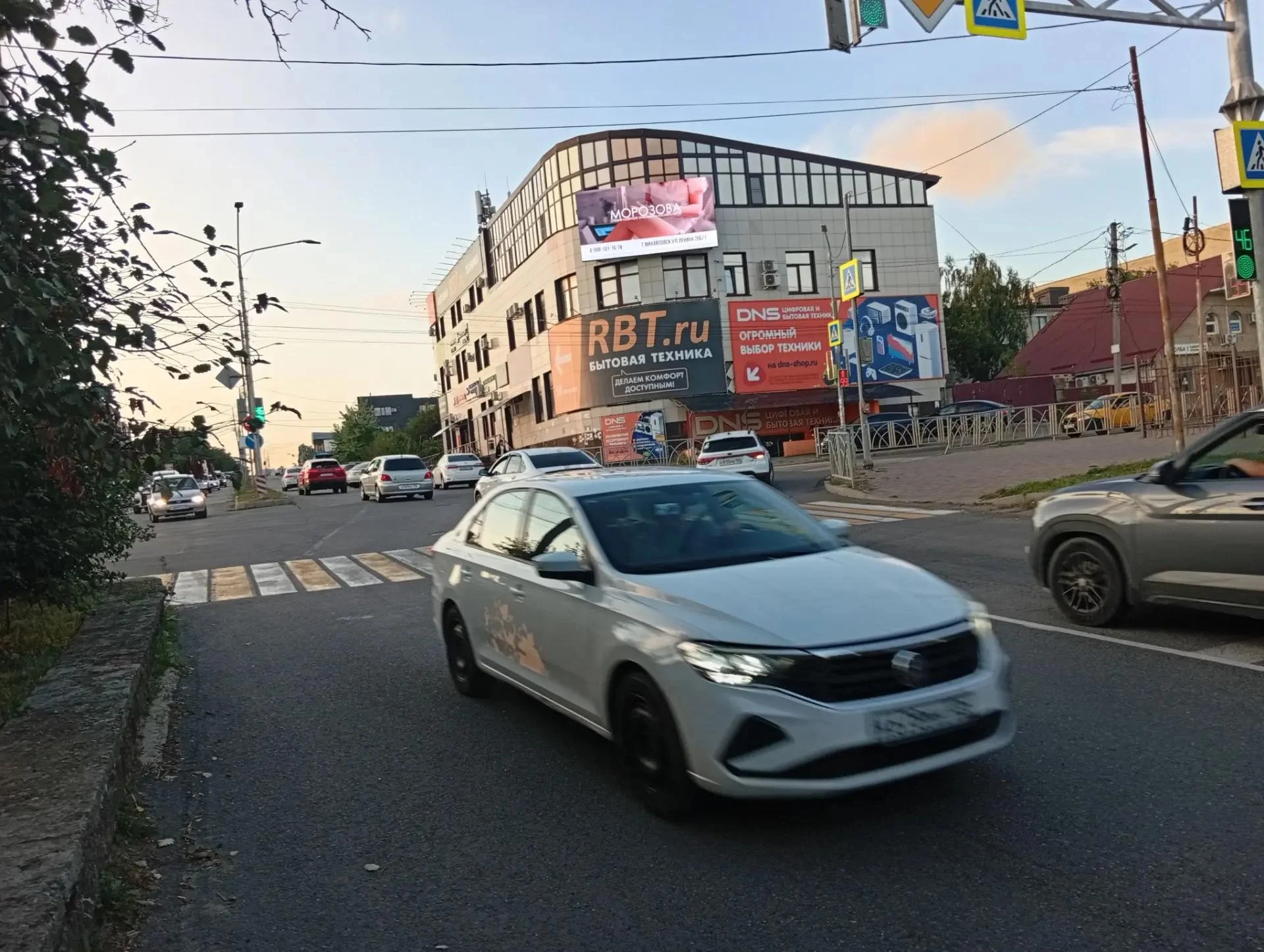 Реклама в центре Михайловска.