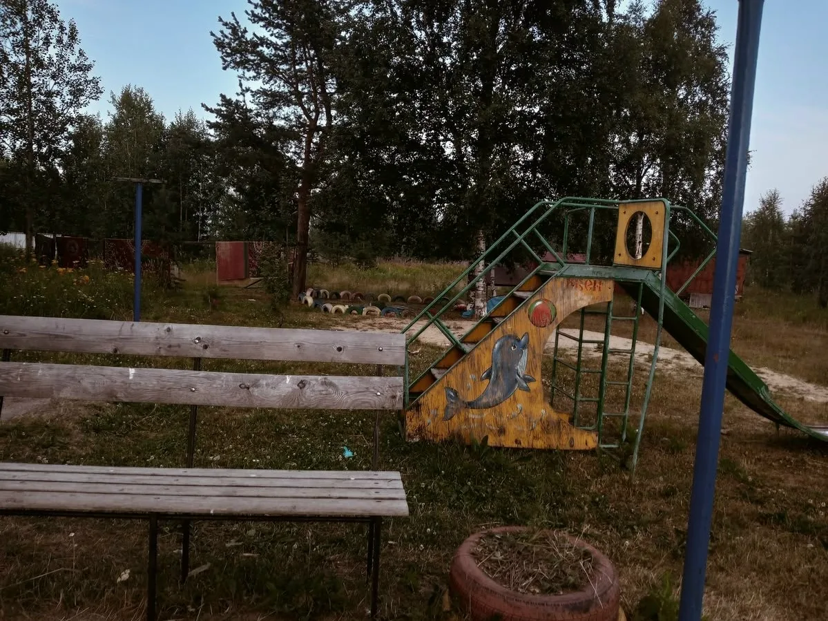Прокуратура восстановила безопасность на детской площадке в Бутурлиновском районе