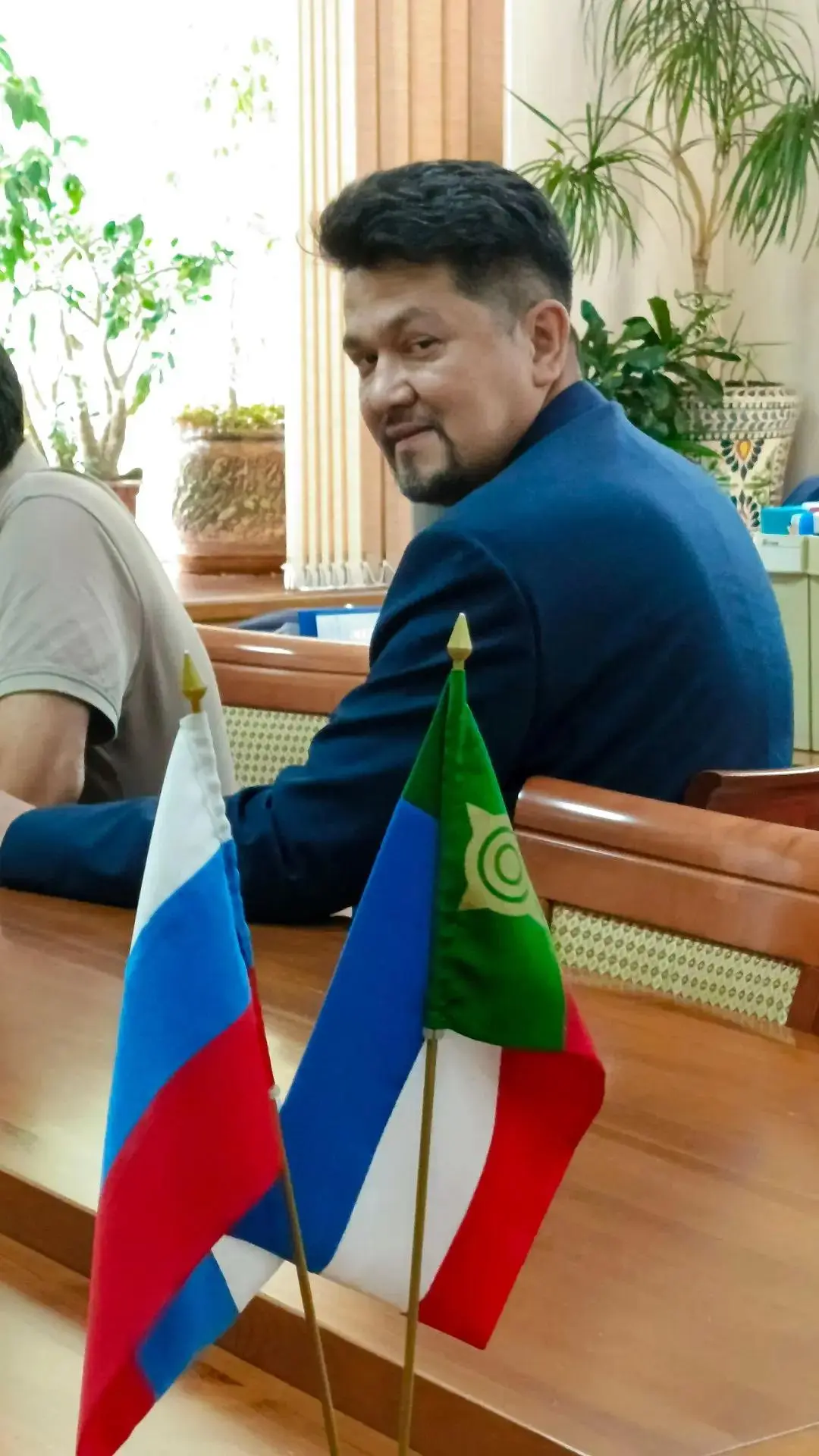 Подал в Избирком Хакасии документы для регистрации в качестве самовыдвиженца на выборах...